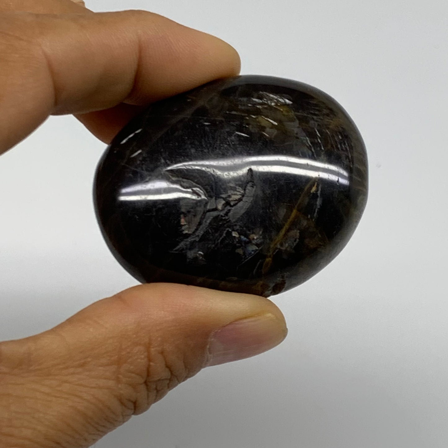165.6g, 1.6"-2", 3pcs, Black Moonstone Crystal Palm-Stone Polished, B37803