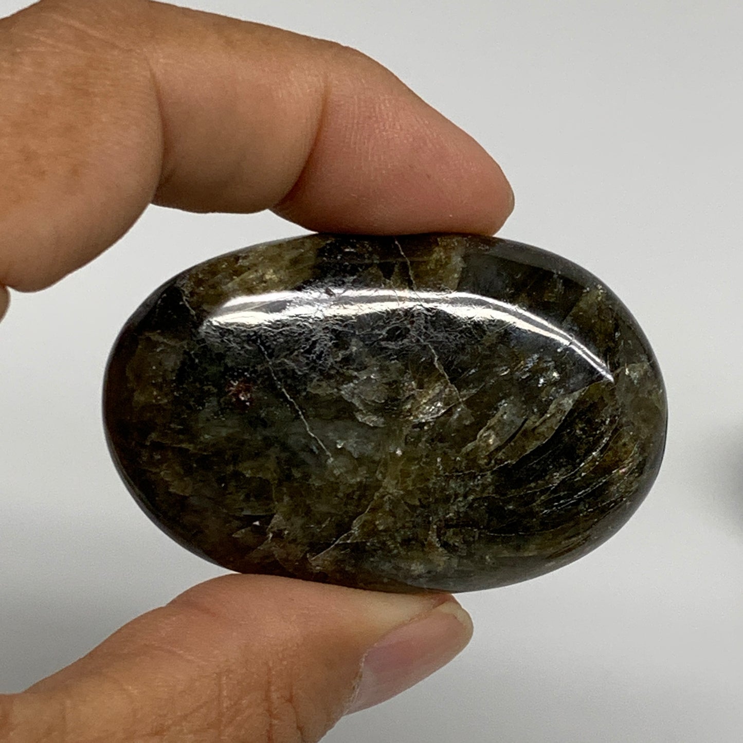 161.2g, 2"-2.1", 3pcs, Labradorite Palm-stone Polished Gemstone, B35529