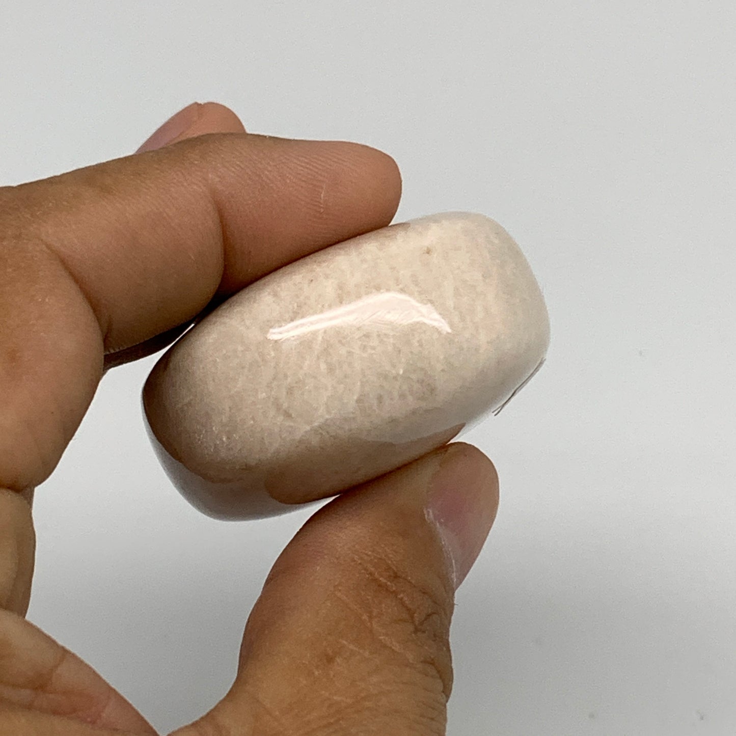 87g,2.1"x1.6"x0.9", Peach Moonstone Polished Palm-Stone Gemstone, B34765