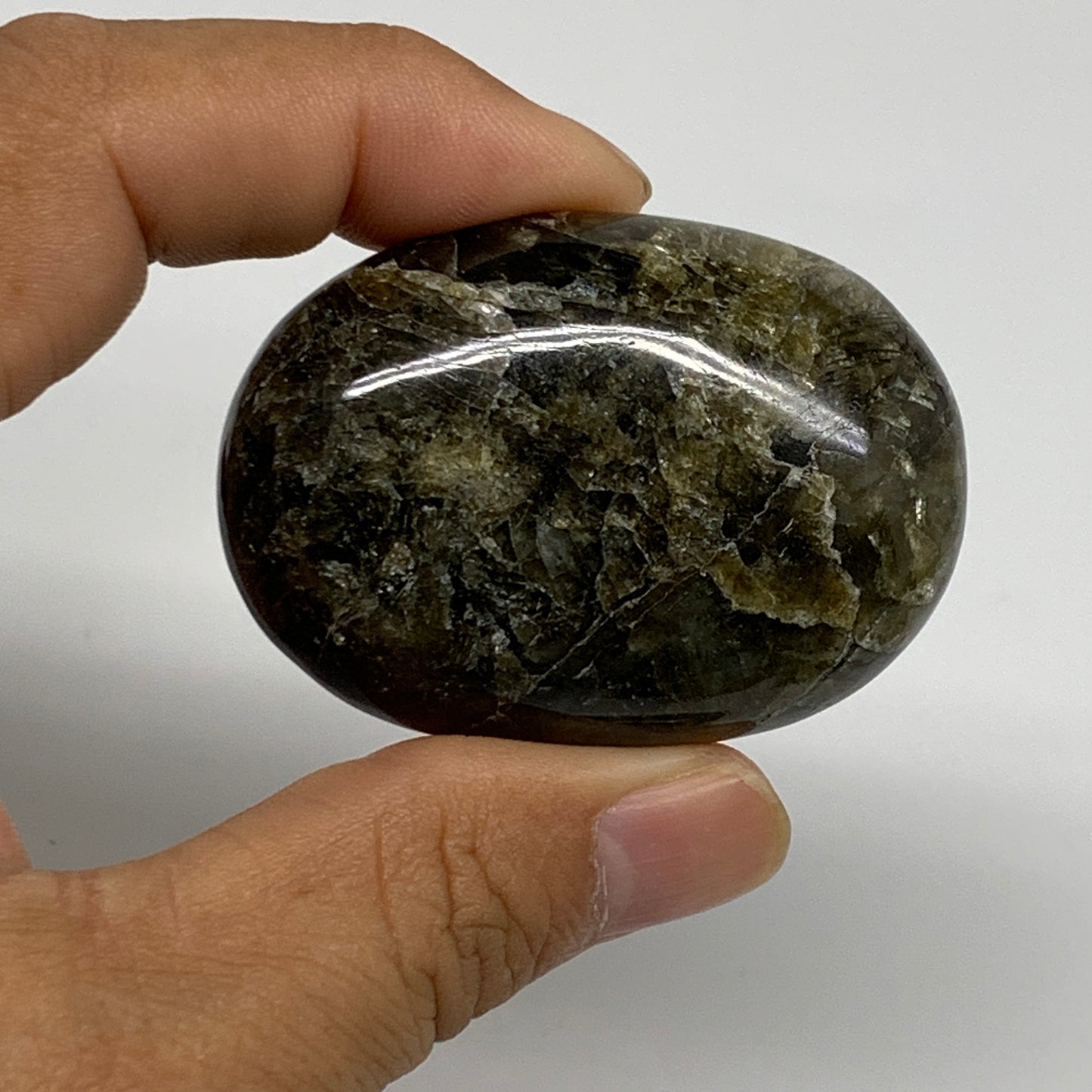 125.3g, 2.1"-2.1", 2pcs, Labradorite Palm-stone Polished Gemstone, B35530