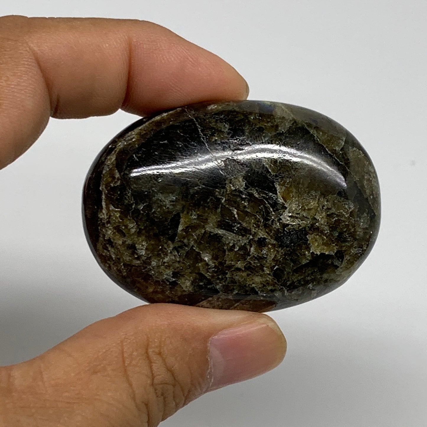 125.3g, 2.1"-2.1", 2pcs, Labradorite Palm-stone Polished Gemstone, B35530