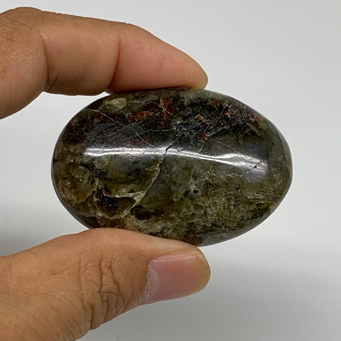 125.3g, 2.1"-2.1", 2pcs, Labradorite Palm-stone Polished Gemstone, B35530