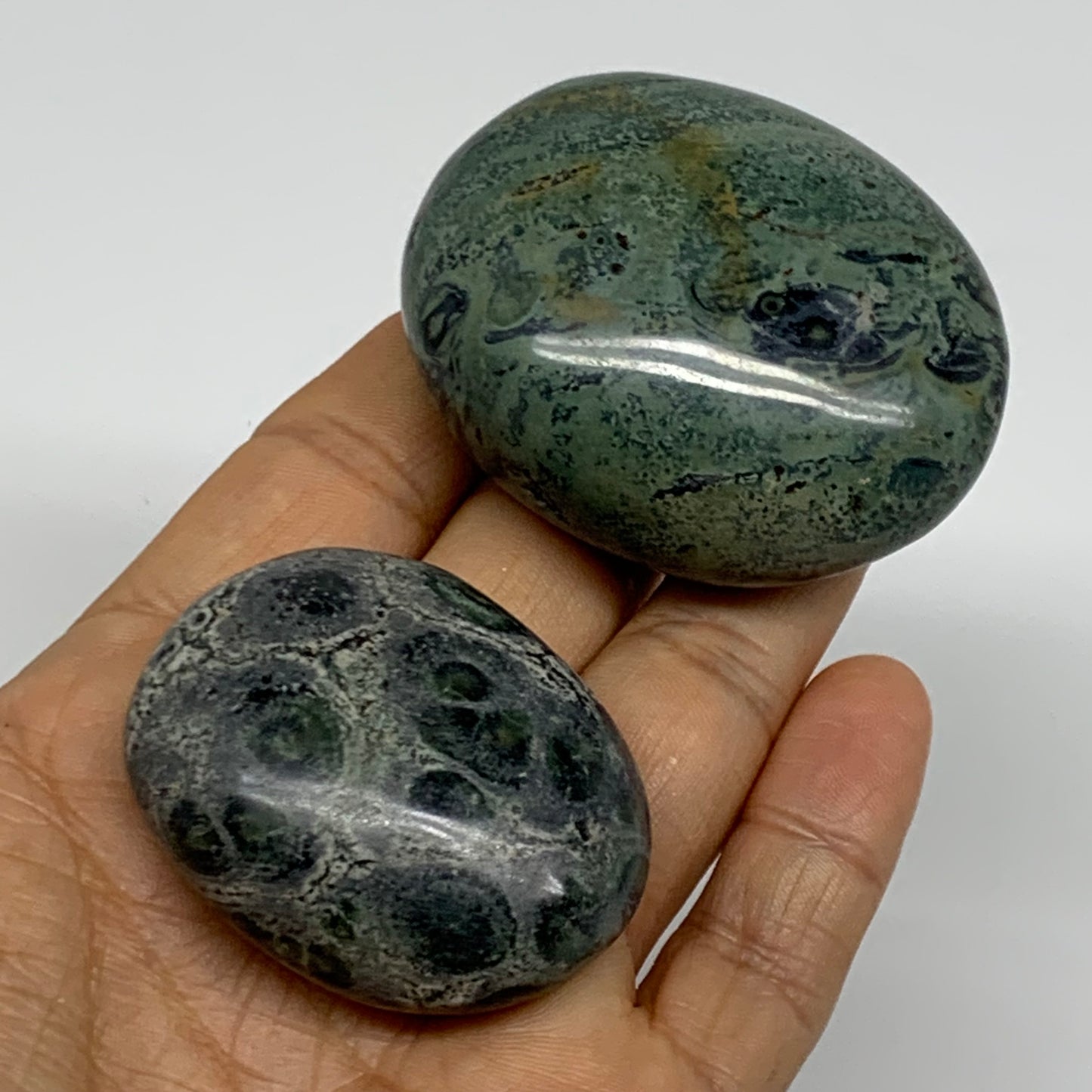 150g, 1.8"-2.2", 2pcs,  Crocodile Kambaba Jasper Palm-Stone, B37805