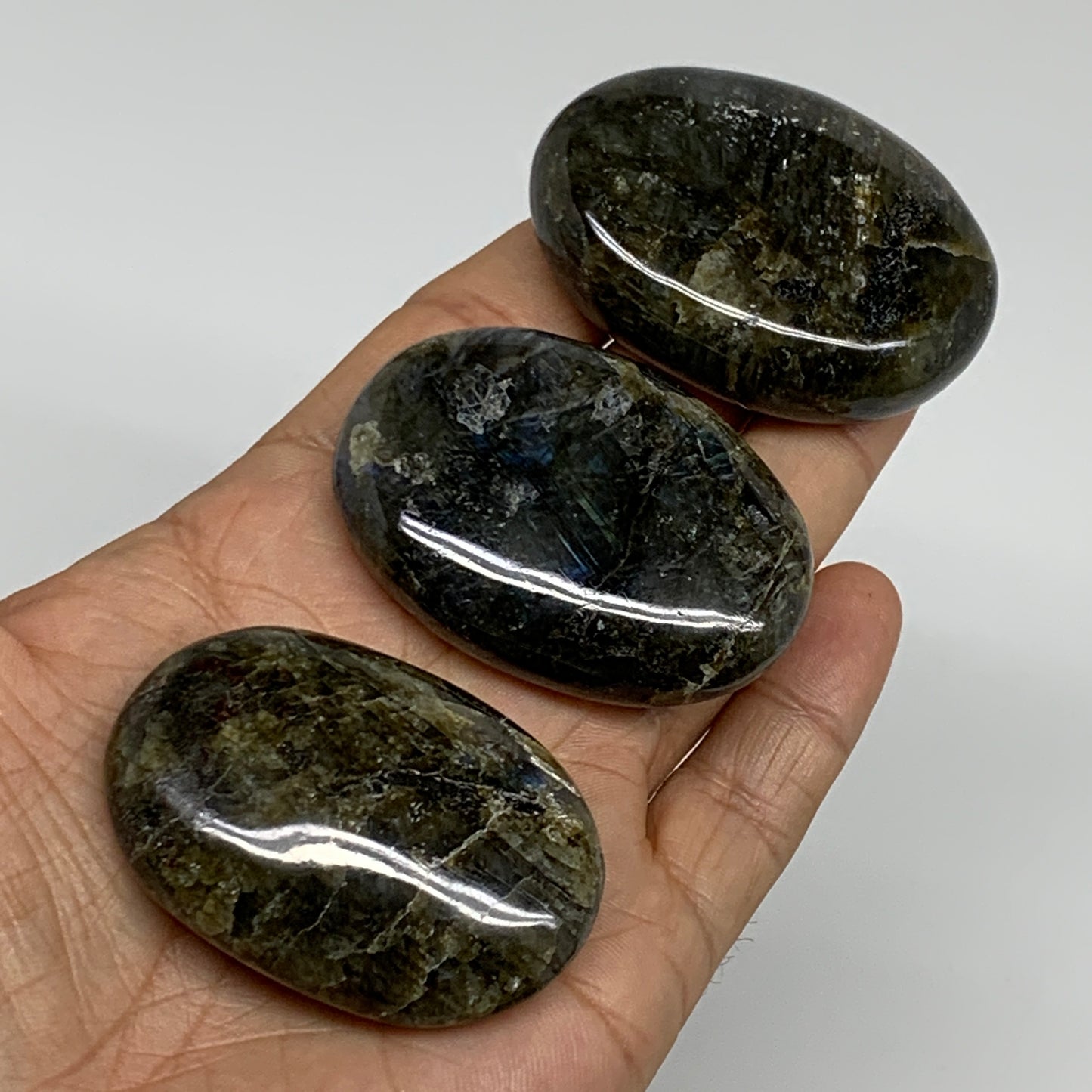 163.9g, 2"-2.1", 3pcs, Labradorite Palm-stone Polished Gemstone, B35531