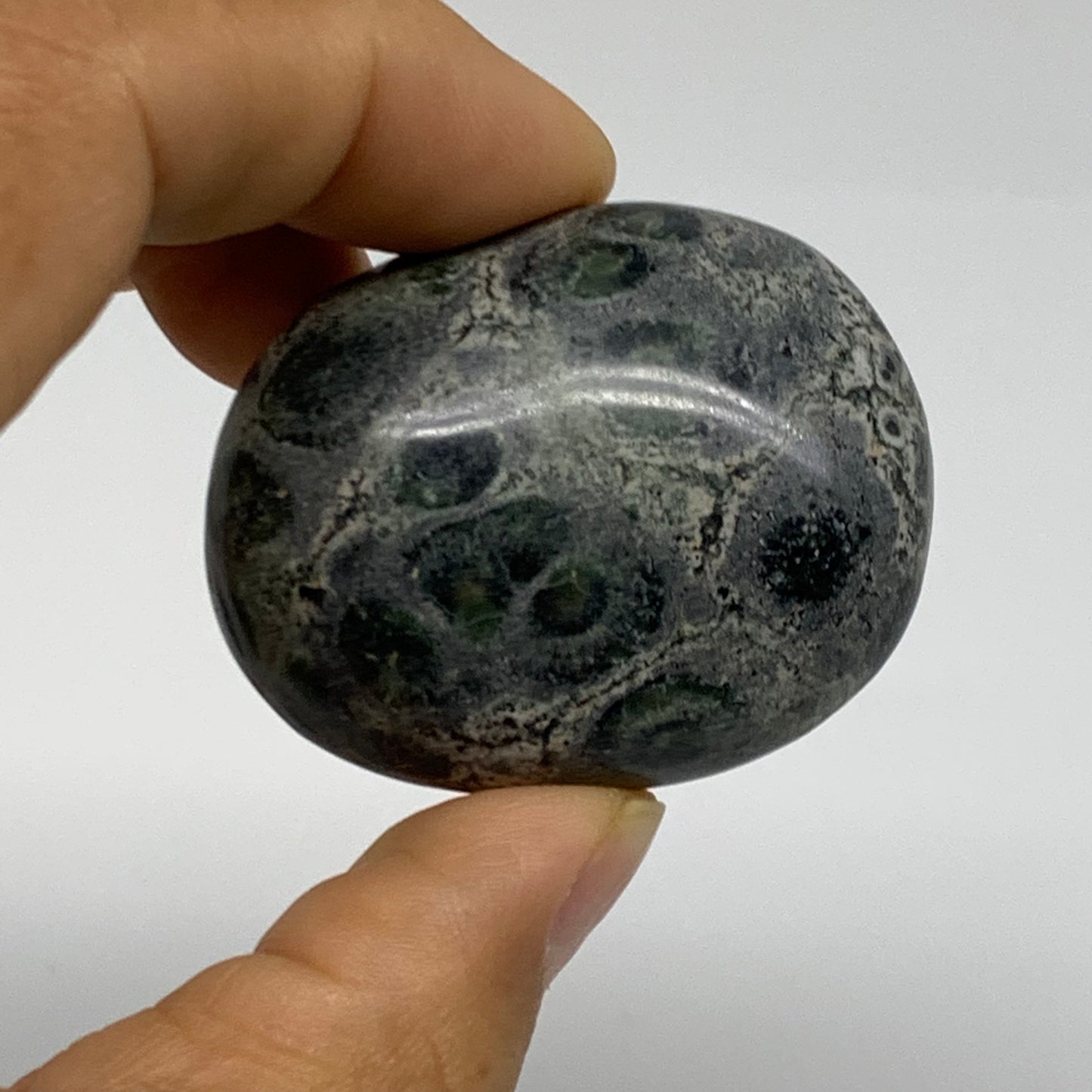 150g, 1.8"-2.2", 2pcs,  Crocodile Kambaba Jasper Palm-Stone, B37805