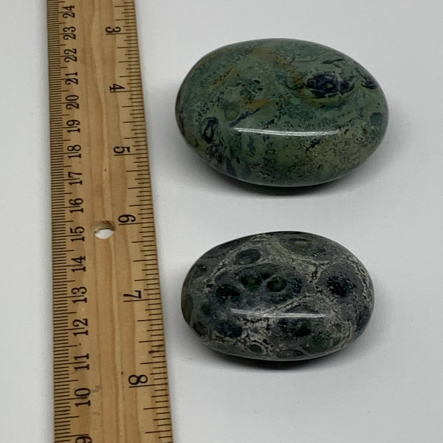 150g, 1.8"-2.2", 2pcs,  Crocodile Kambaba Jasper Palm-Stone, B37805