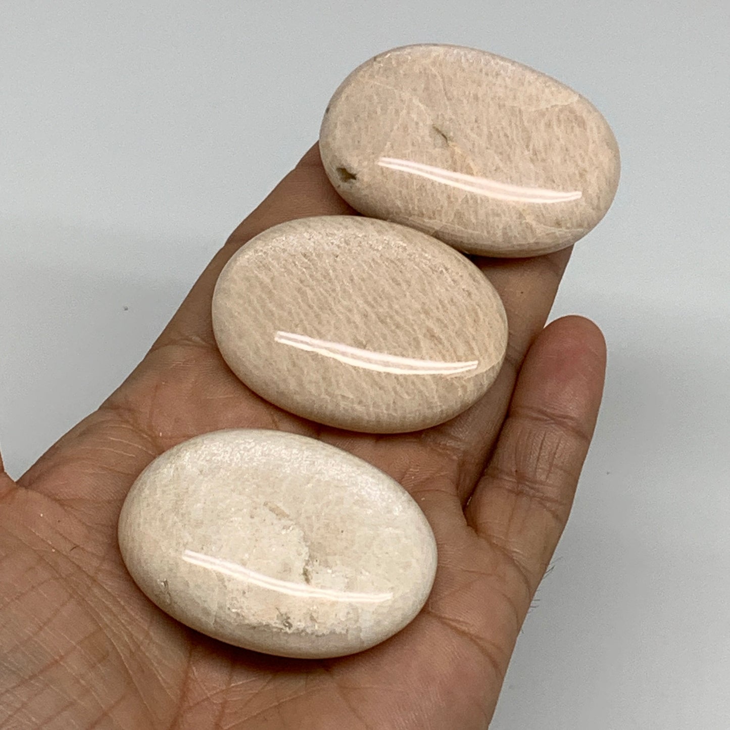 145.2g,1.9"-2", 3pcs, Peach Moonstone Polished Palm-Stone Gemstone, B34768