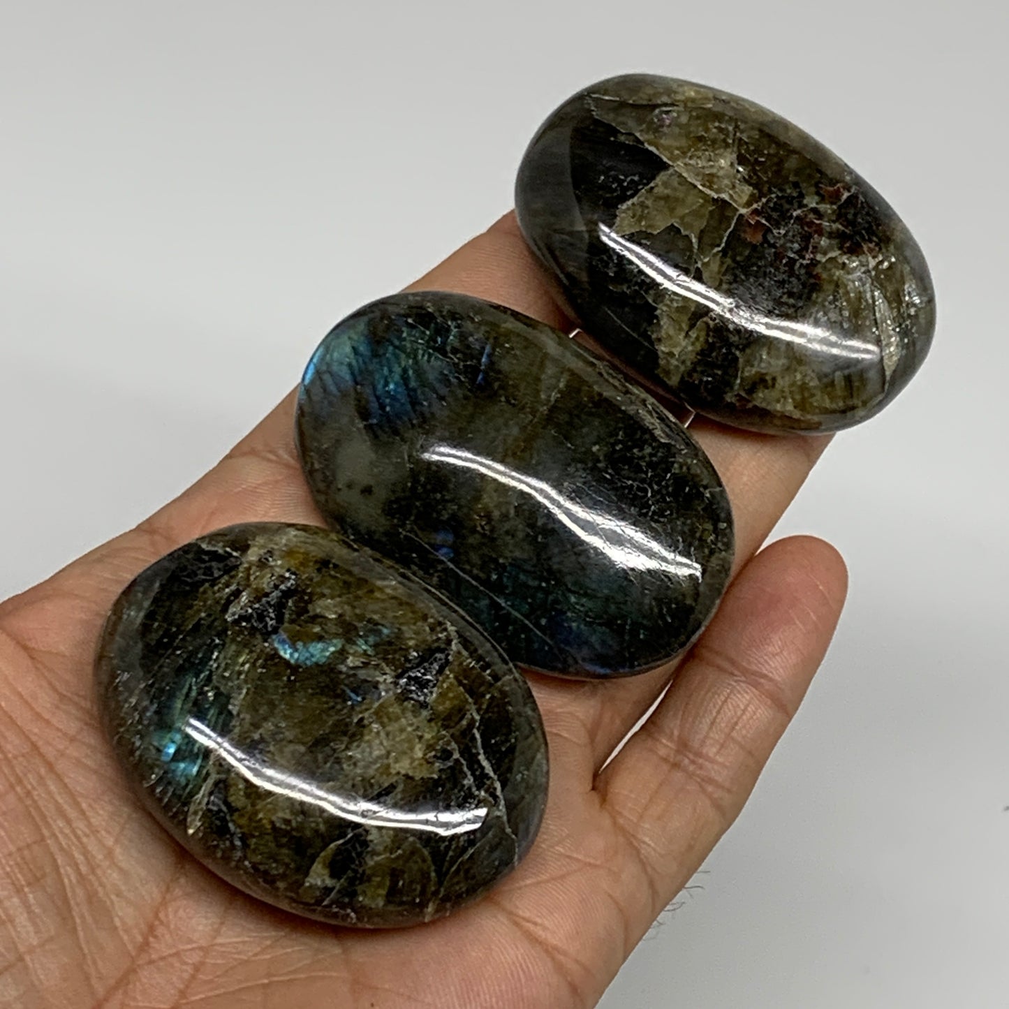 191.8g, 2.1"-2.2", 3pcs, Labradorite Palm-stone Polished Gemstone, B35532