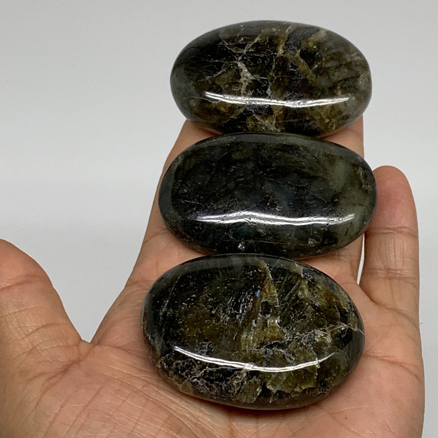 191.8g, 2.1"-2.2", 3pcs, Labradorite Palm-stone Polished Gemstone, B35532