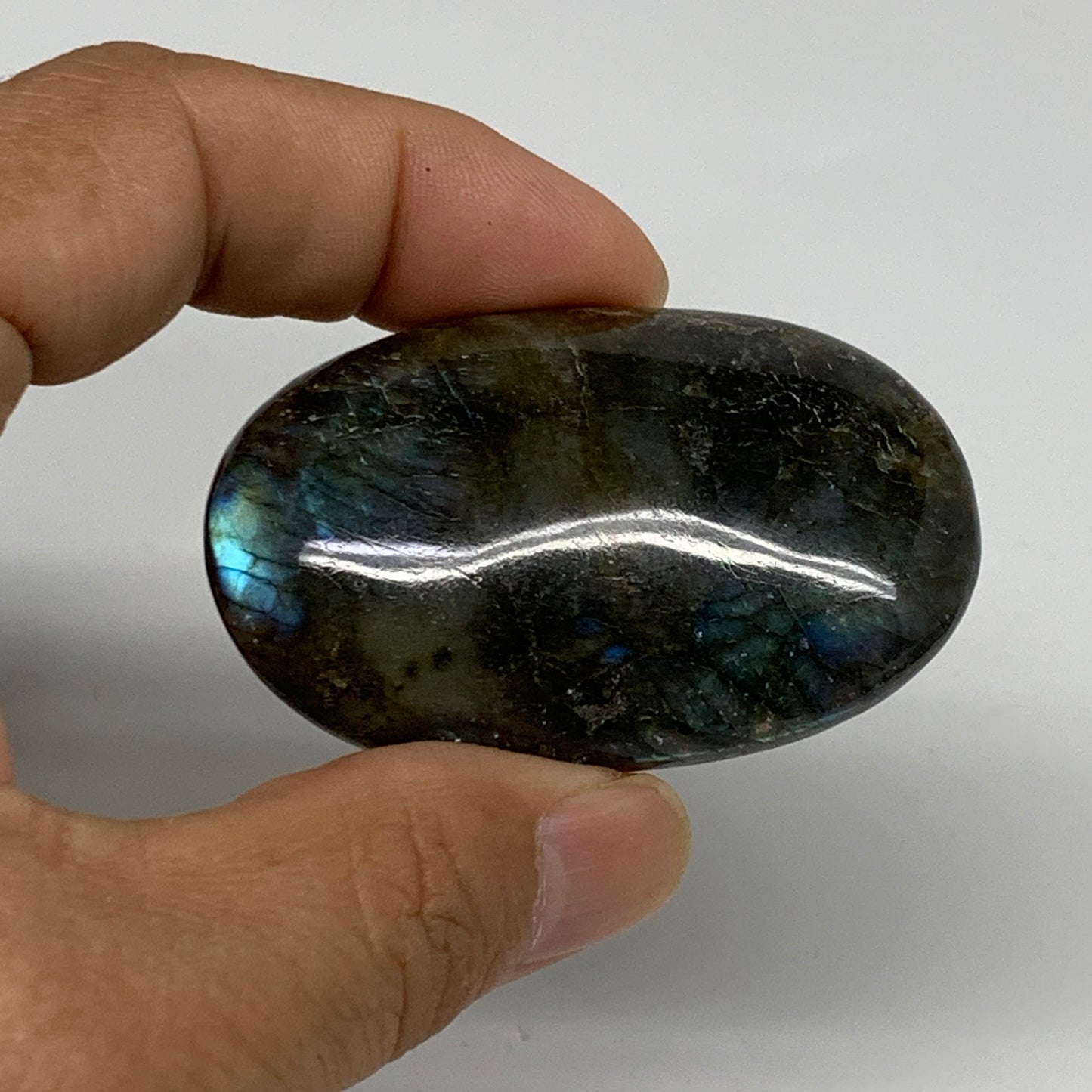 191.8g, 2.1"-2.2", 3pcs, Labradorite Palm-stone Polished Gemstone, B35532