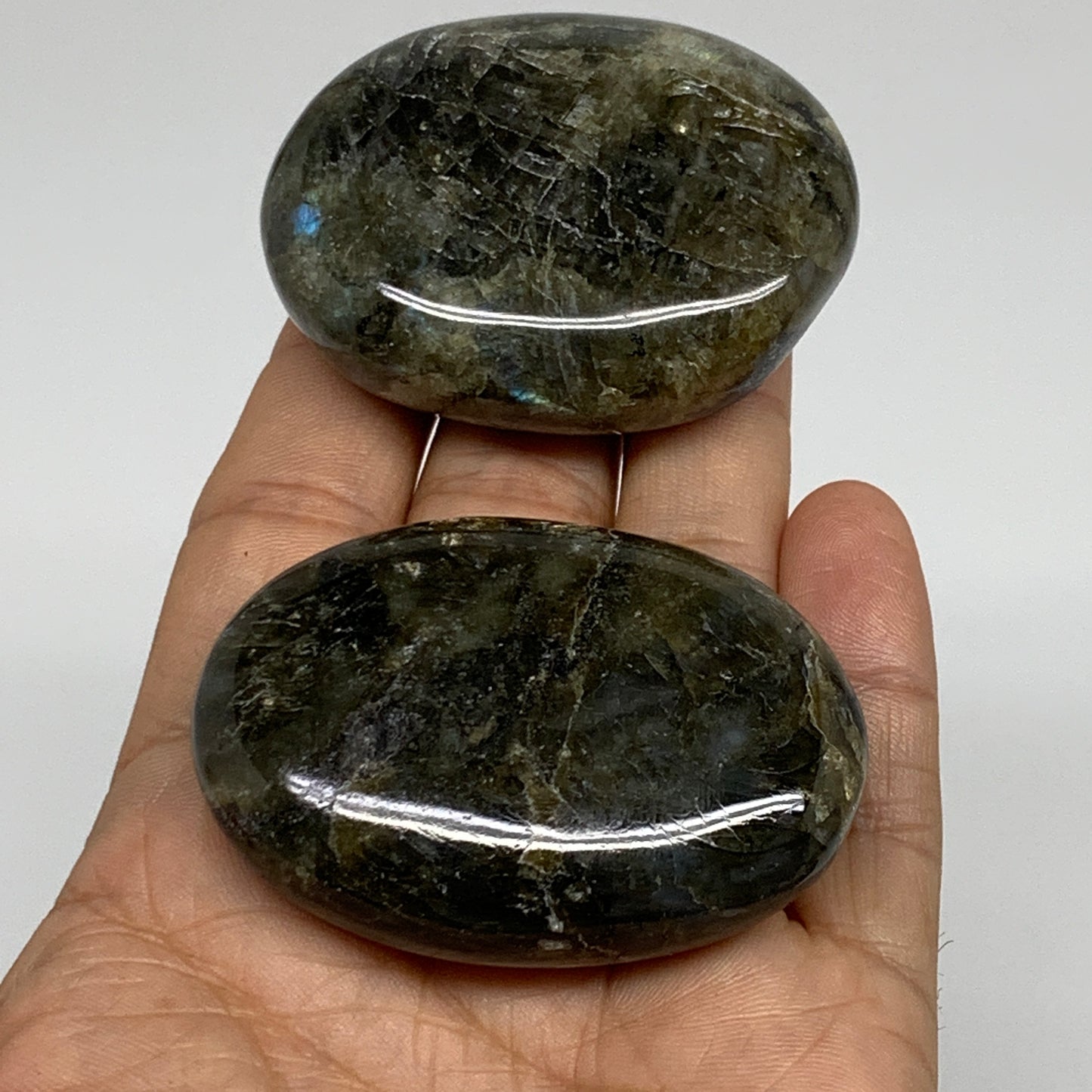 145.7g, 2.2"-2.3", 2pcs, Labradorite Palm-stone Polished Gemstone, B35535