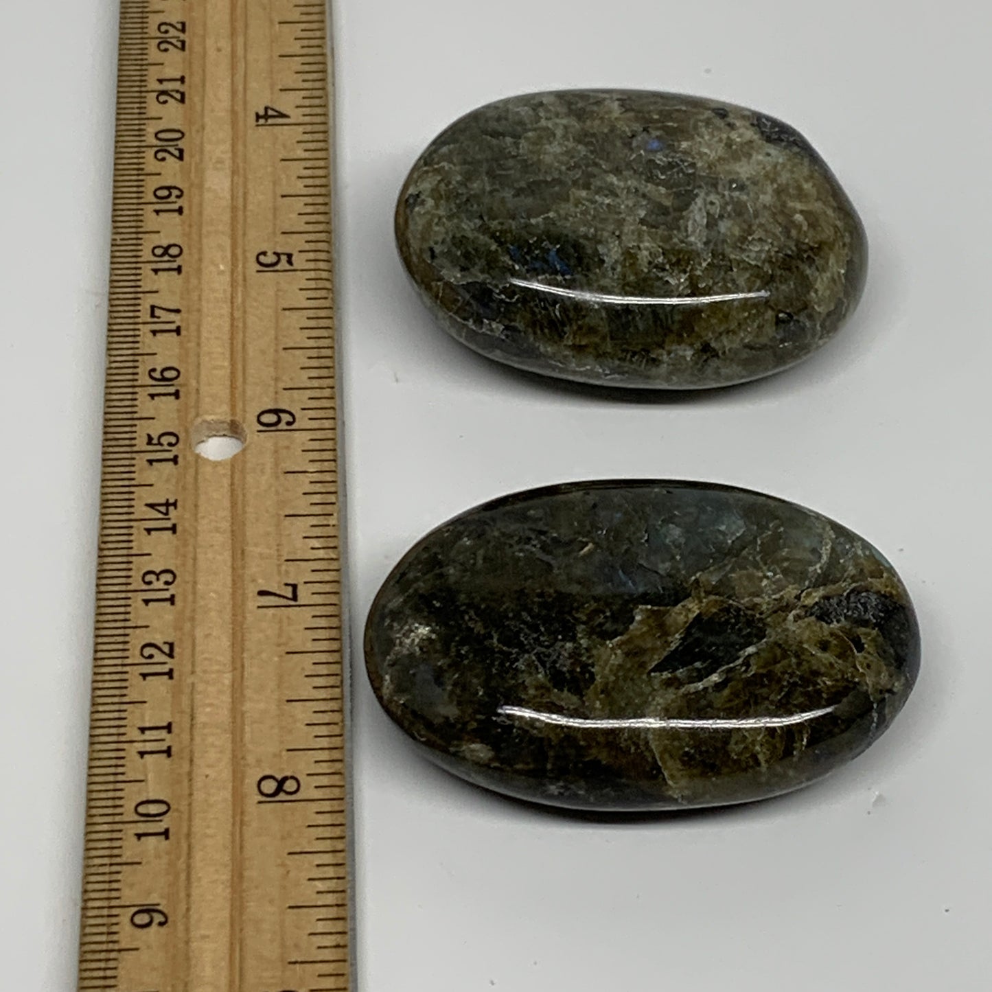 145.7g, 2.2"-2.3", 2pcs, Labradorite Palm-stone Polished Gemstone, B35535