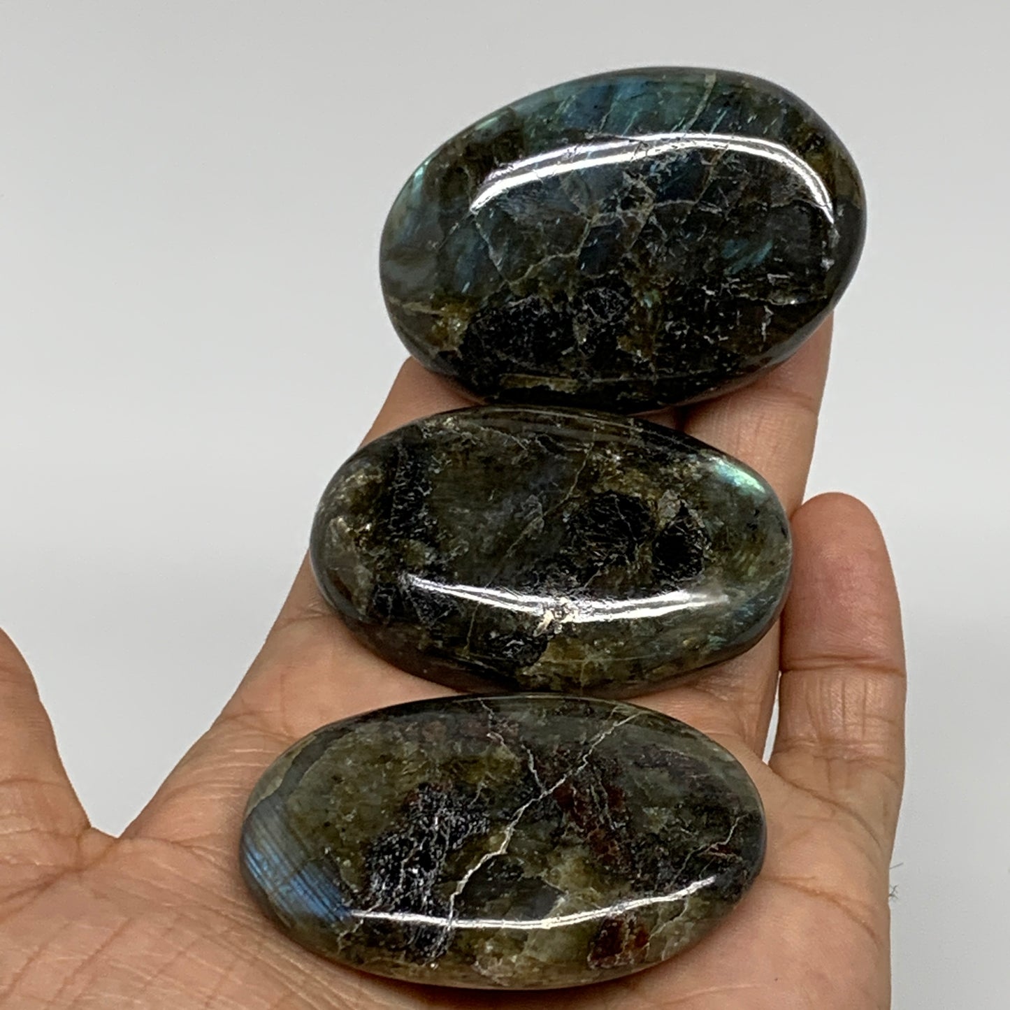 180g, 2.1"-2.3", 3pcs, Labradorite Palm-stone Polished Gemstone, B35537