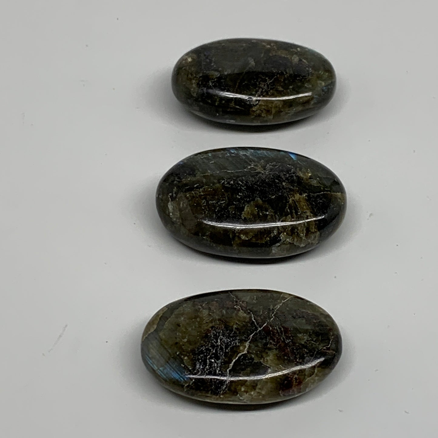 180g, 2.1"-2.3", 3pcs, Labradorite Palm-stone Polished Gemstone, B35537