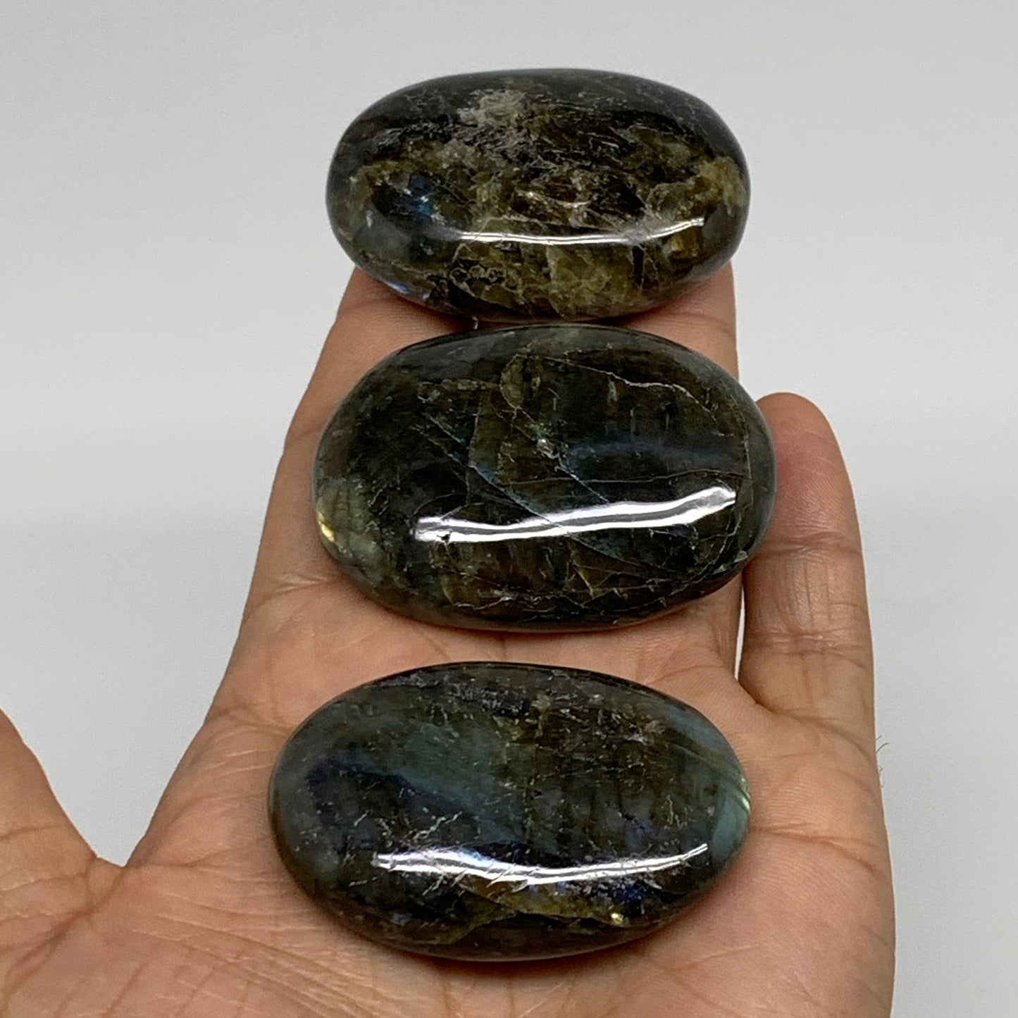 158.4g, 2"-2.1", 3pcs, Labradorite Palm-stone Polished Gemstone, B35538