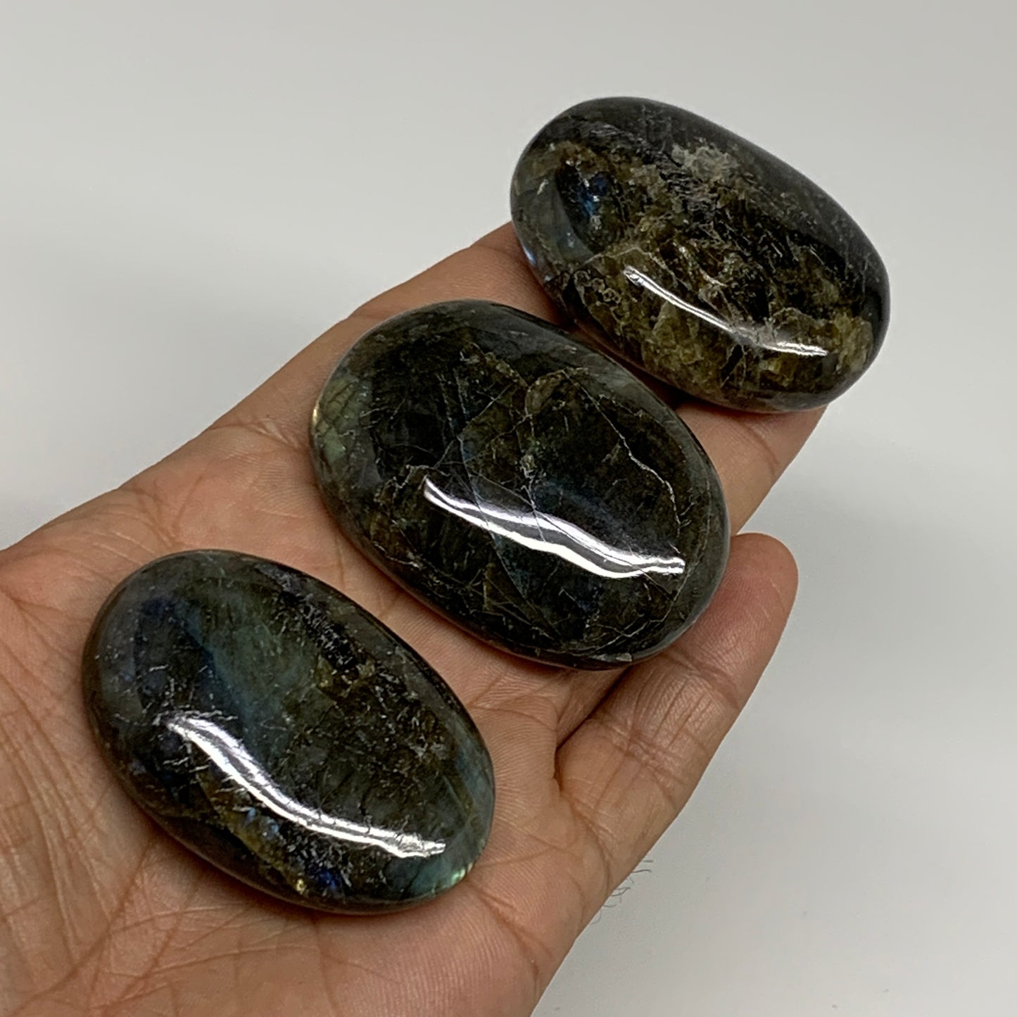 158.4g, 2"-2.1", 3pcs, Labradorite Palm-stone Polished Gemstone, B35538