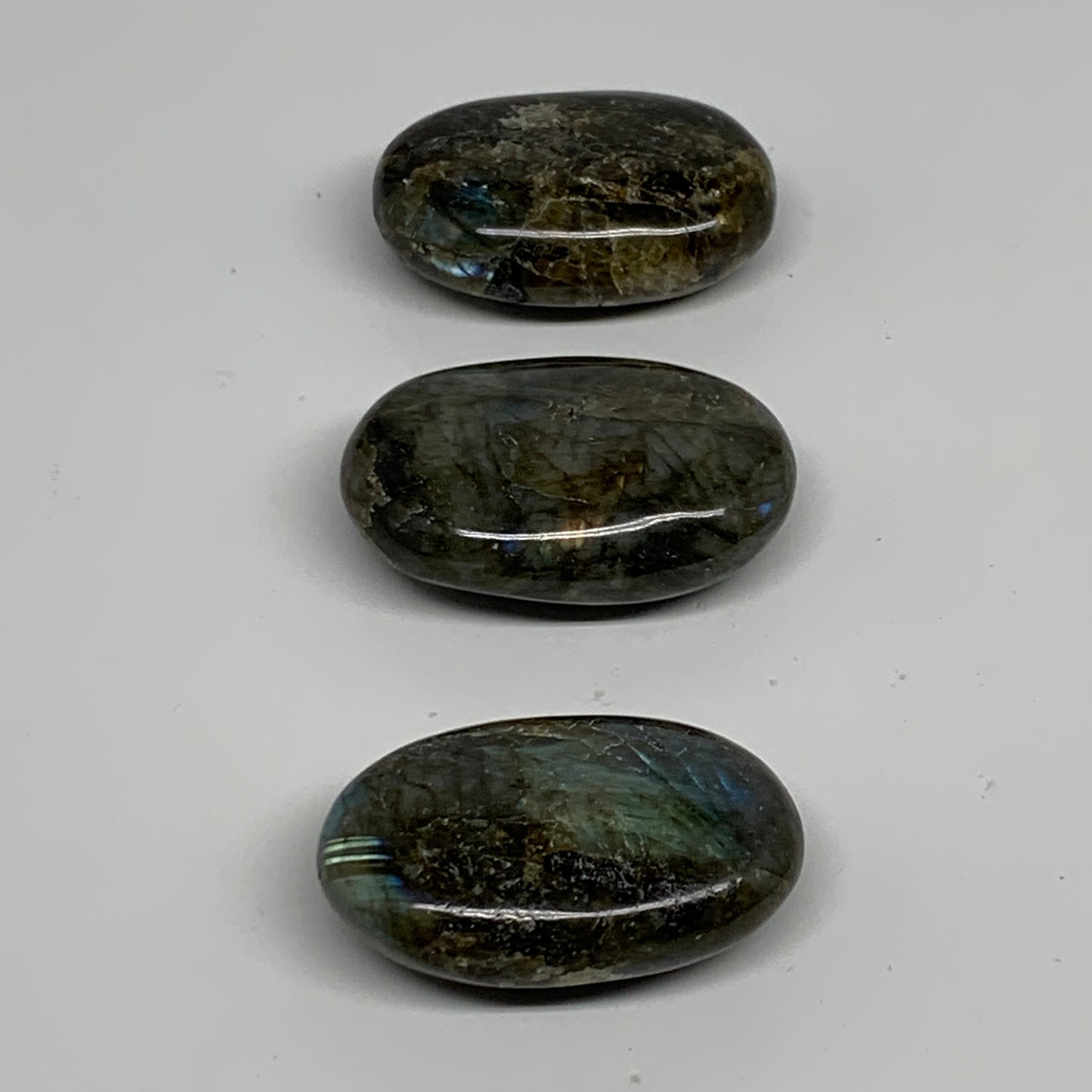 158.4g, 2"-2.1", 3pcs, Labradorite Palm-stone Polished Gemstone, B35538