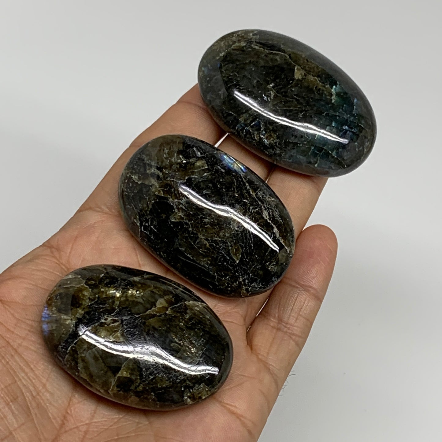 168.8g, 2"-2.2", 3pcs, Labradorite Palm-stone Polished Gemstone, B35539