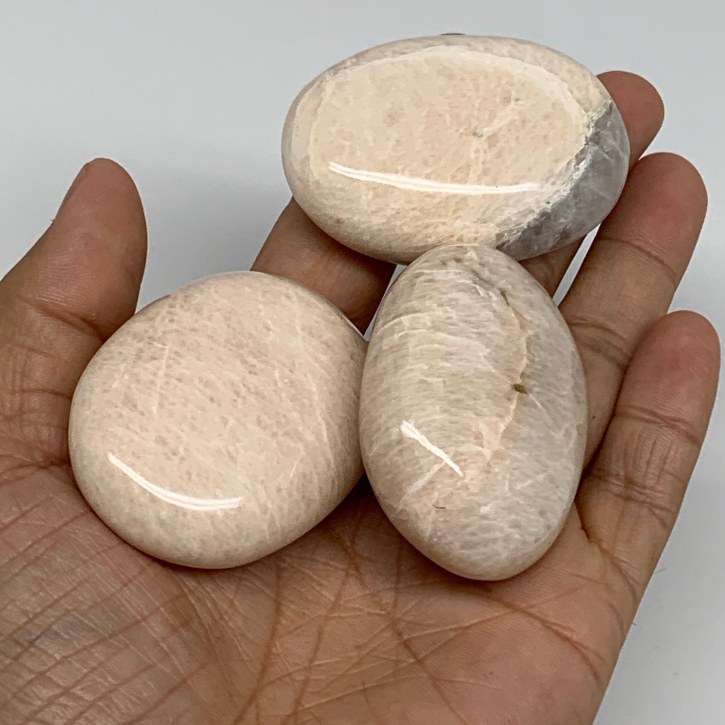 2.49 lbs (1130 Grams), 2"-2.3", 16pcs, Peach/White Moonstone Palm-Stone, B34779
