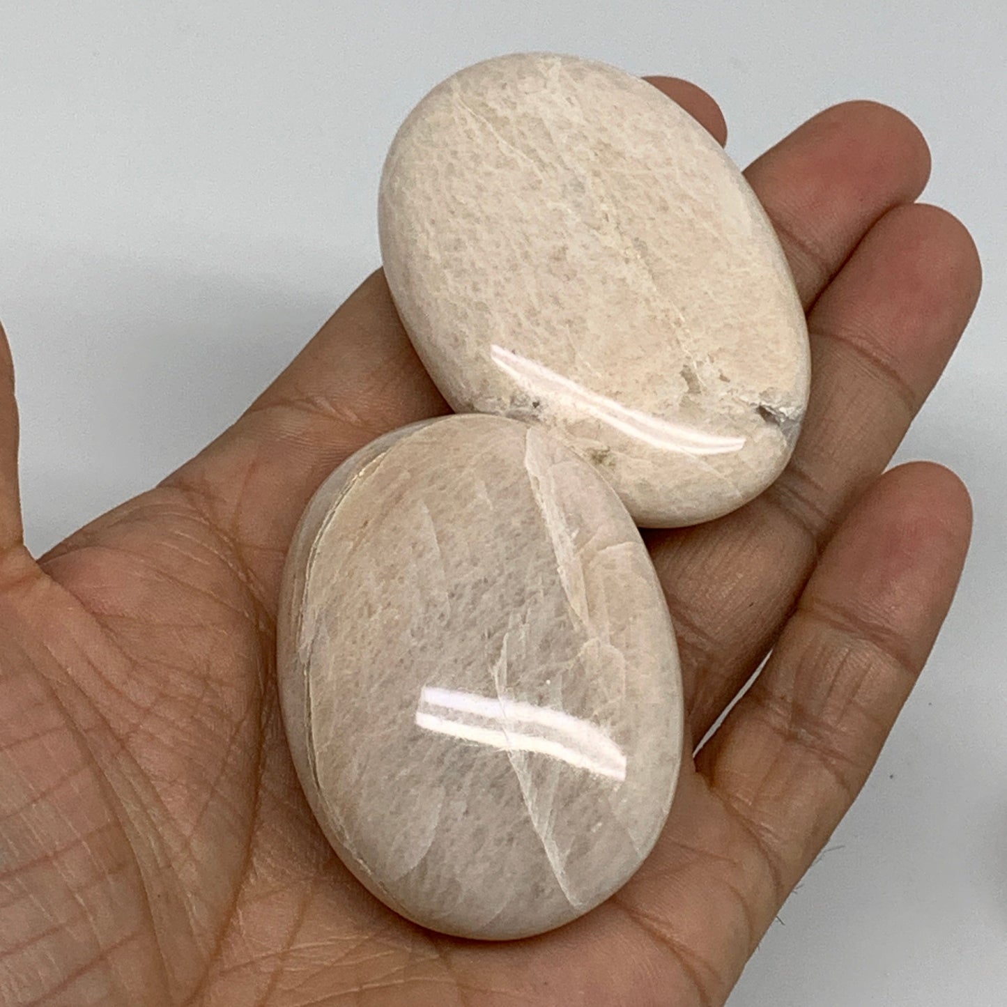 2.49 lbs (1130 Grams), 2"-2.3", 16pcs, Peach/White Moonstone Palm-Stone, B34779