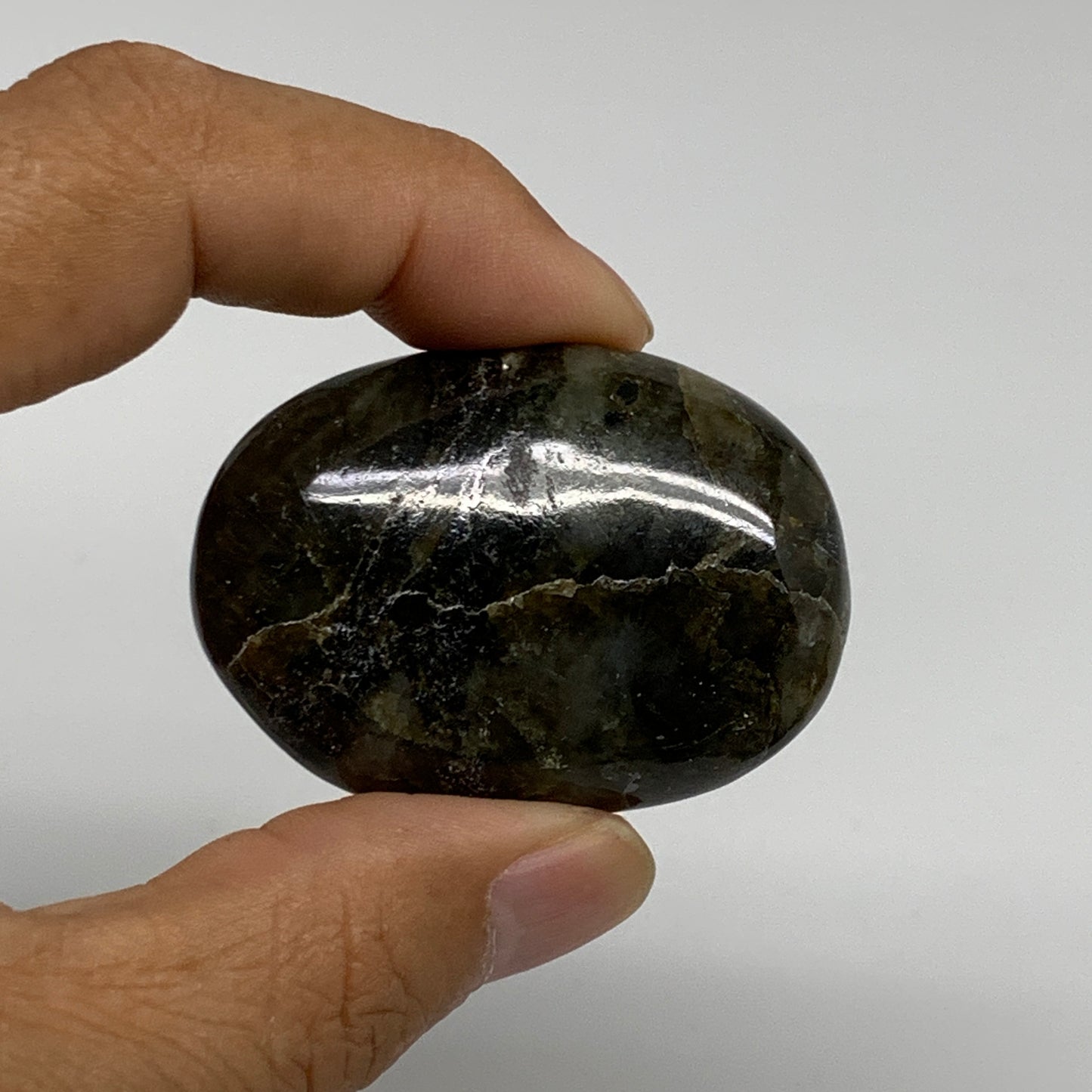 169.9g, 2"-2", 3pcs, Labradorite Palm-stone Polished Gemstone, B35540