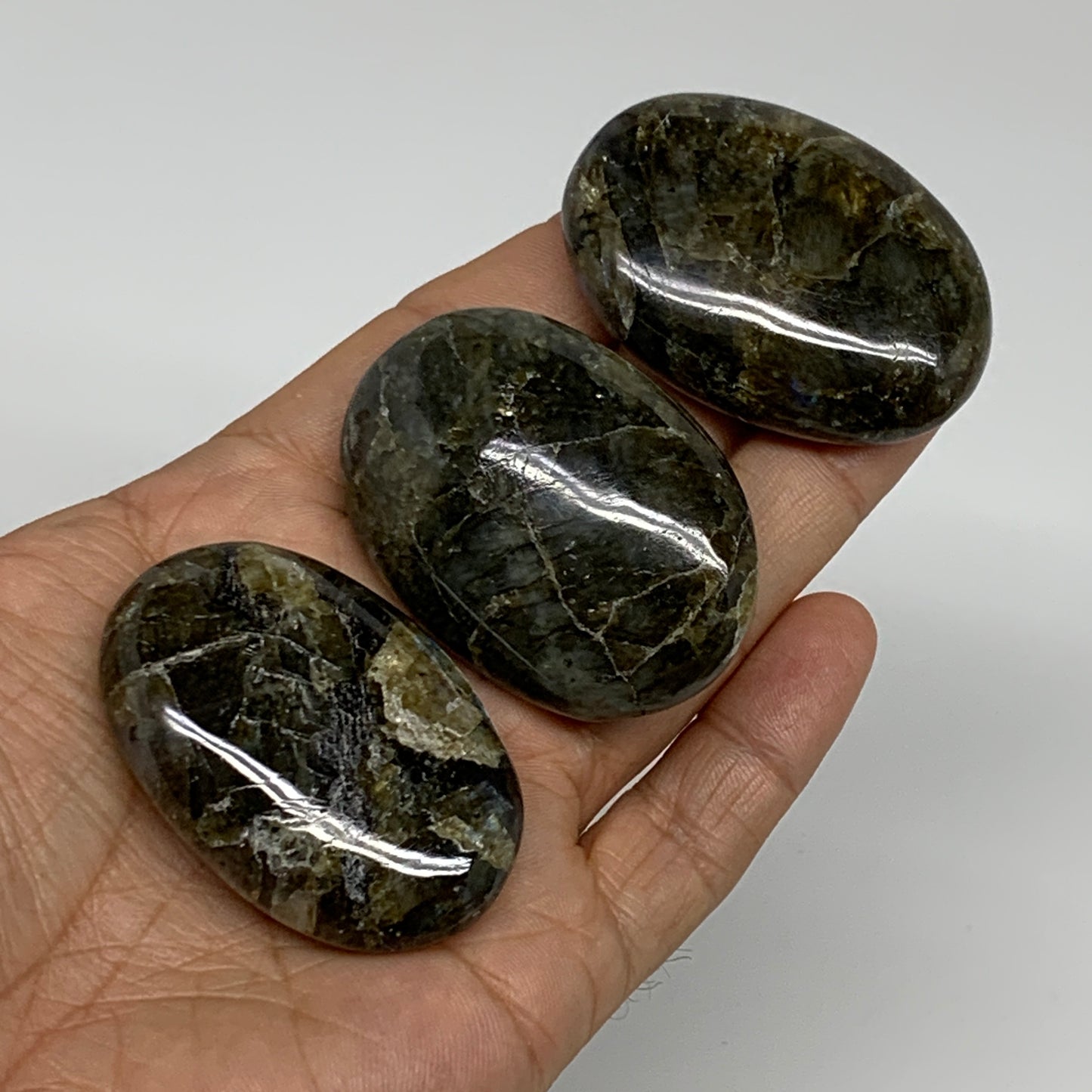 127.4g, 2"-2", 3pcs, Labradorite Palm-stone Polished Gemstone, B35541