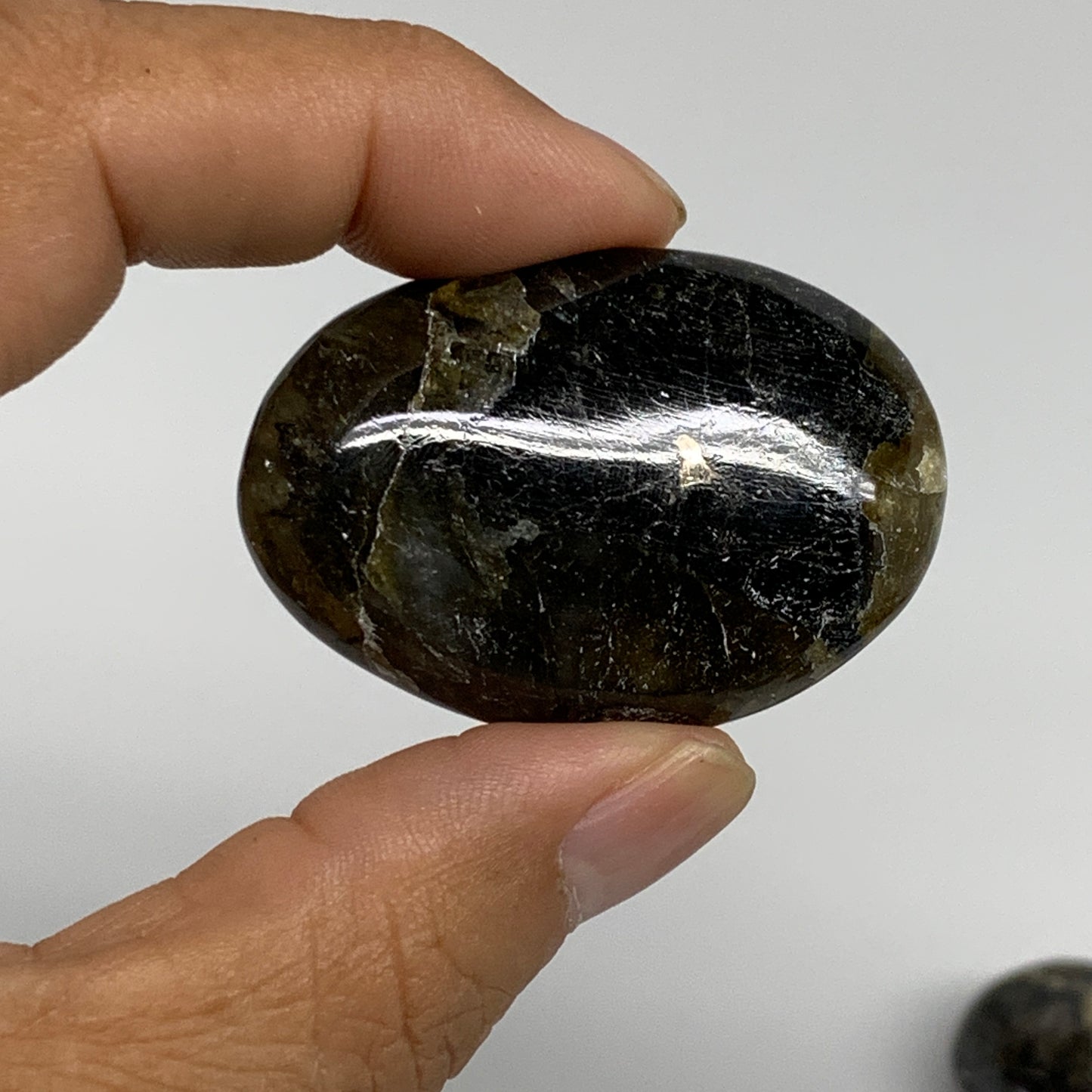 176.7g, 1.8"-1.9", 5pcs, Labradorite Palm-stone Polished Gemstone, B35543