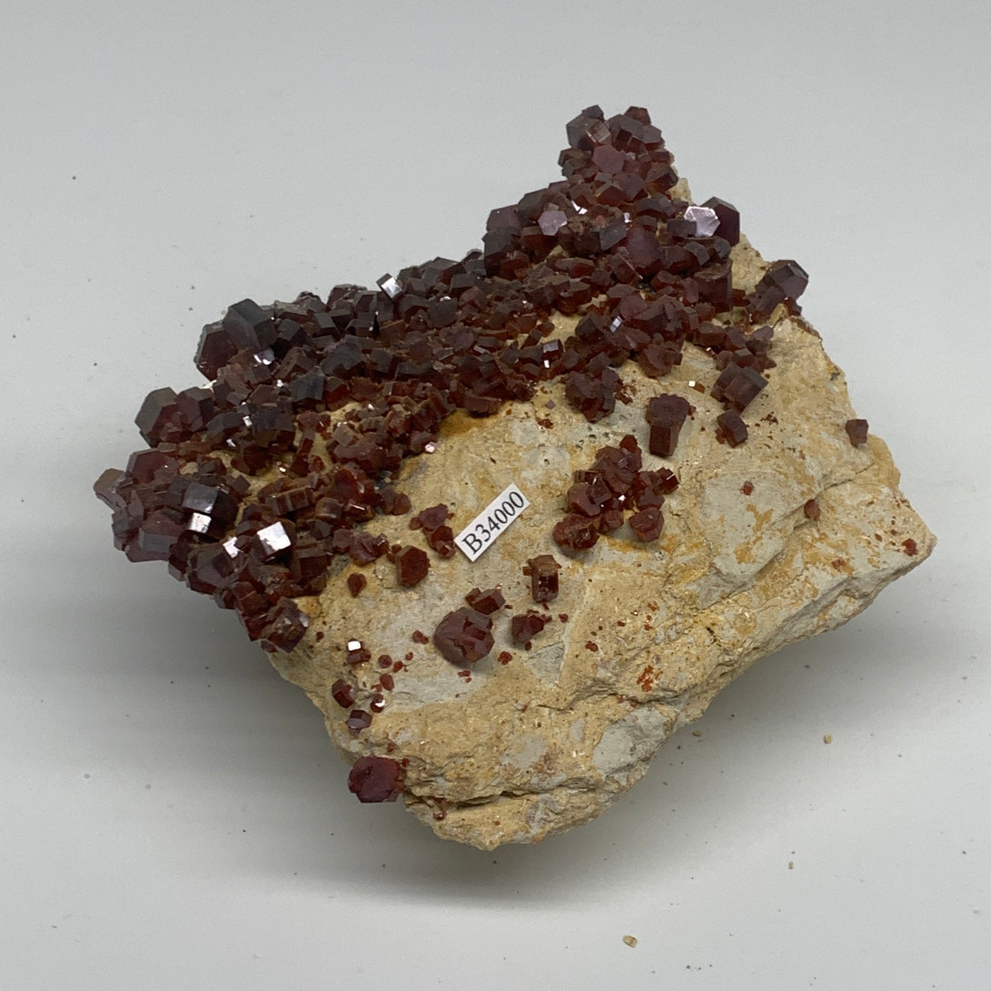 3 lbs, 5.7"x5"x2.8", Vanadinite Crystals Cluster Mineral Specimens, B34000