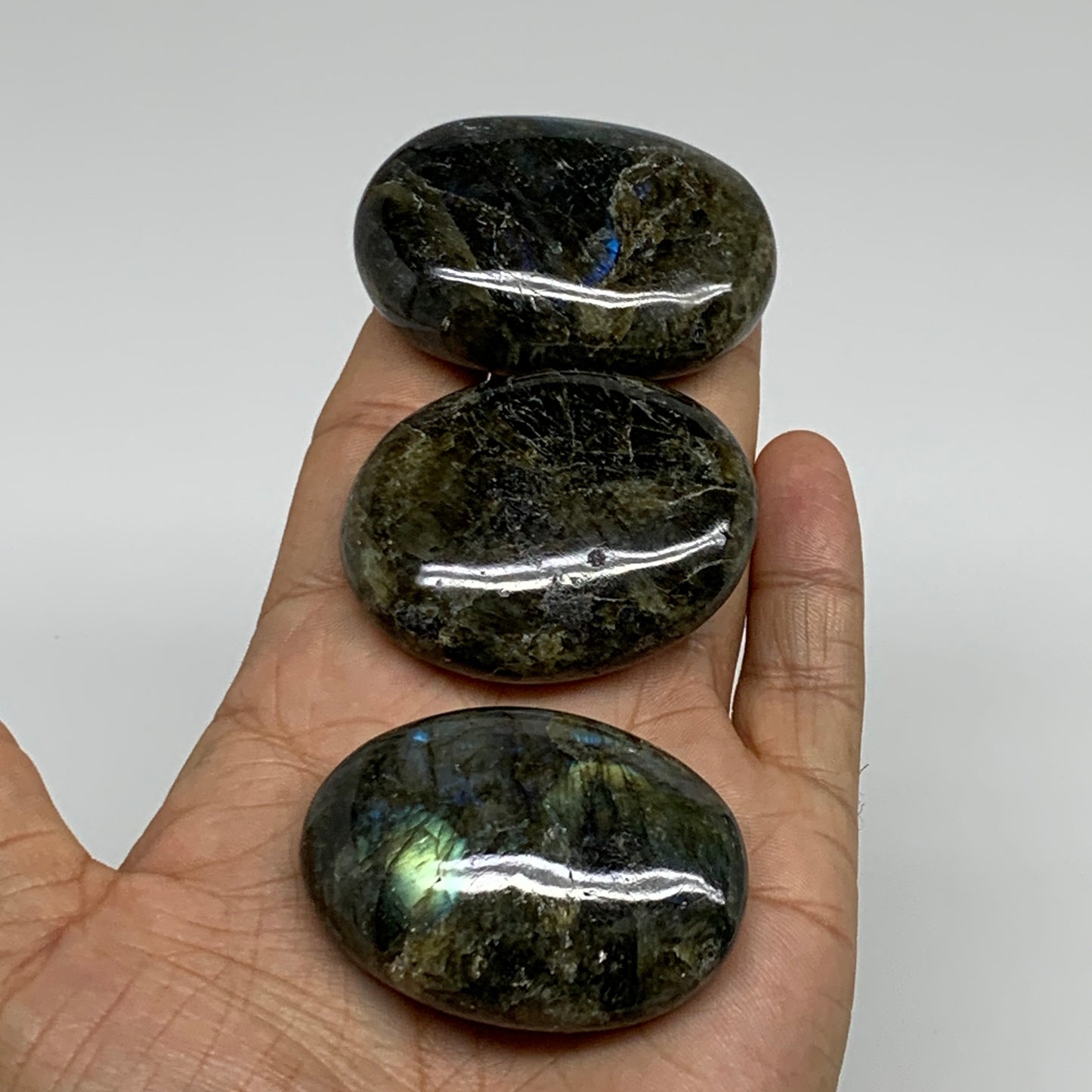 154.7g, 2"-2.1", 3pcs, Labradorite Palm-stone Polished Gemstone, B35547