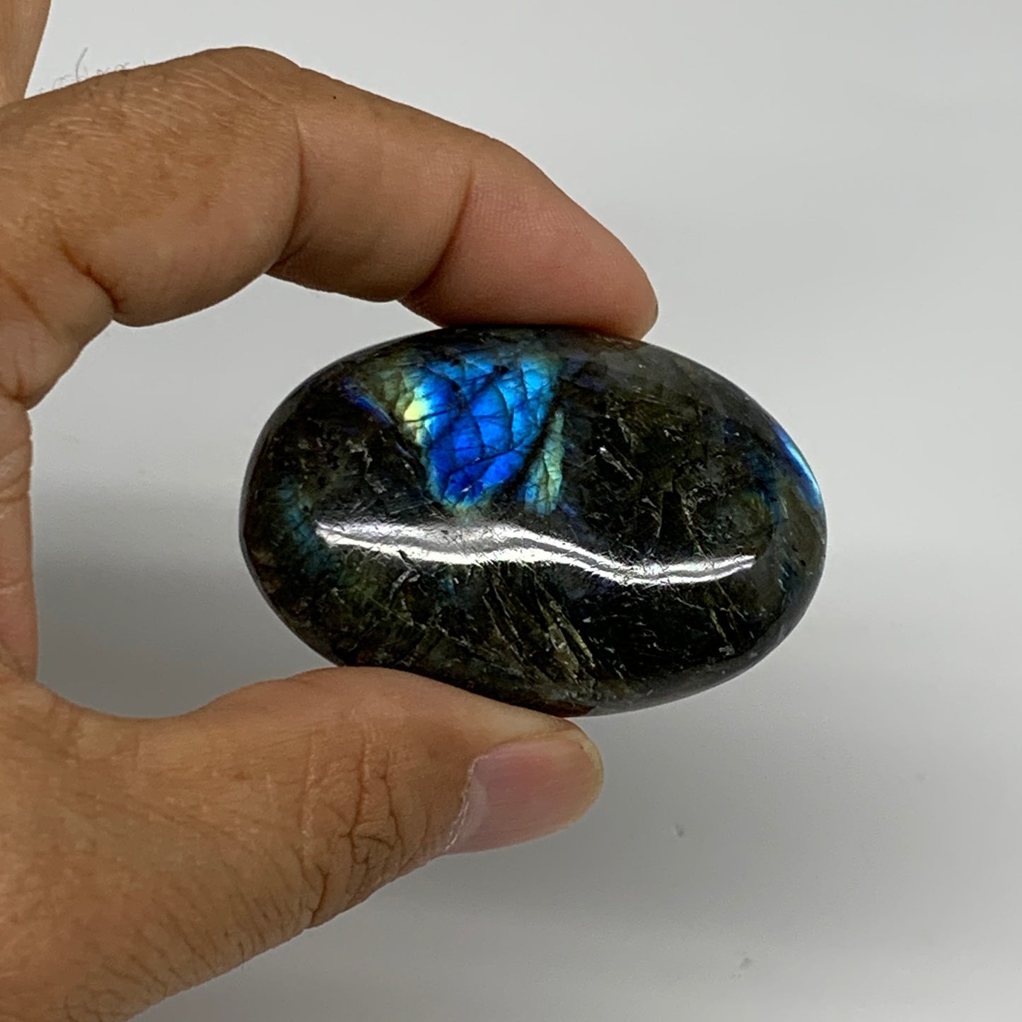 154.7g, 2"-2.1", 3pcs, Labradorite Palm-stone Polished Gemstone, B35547