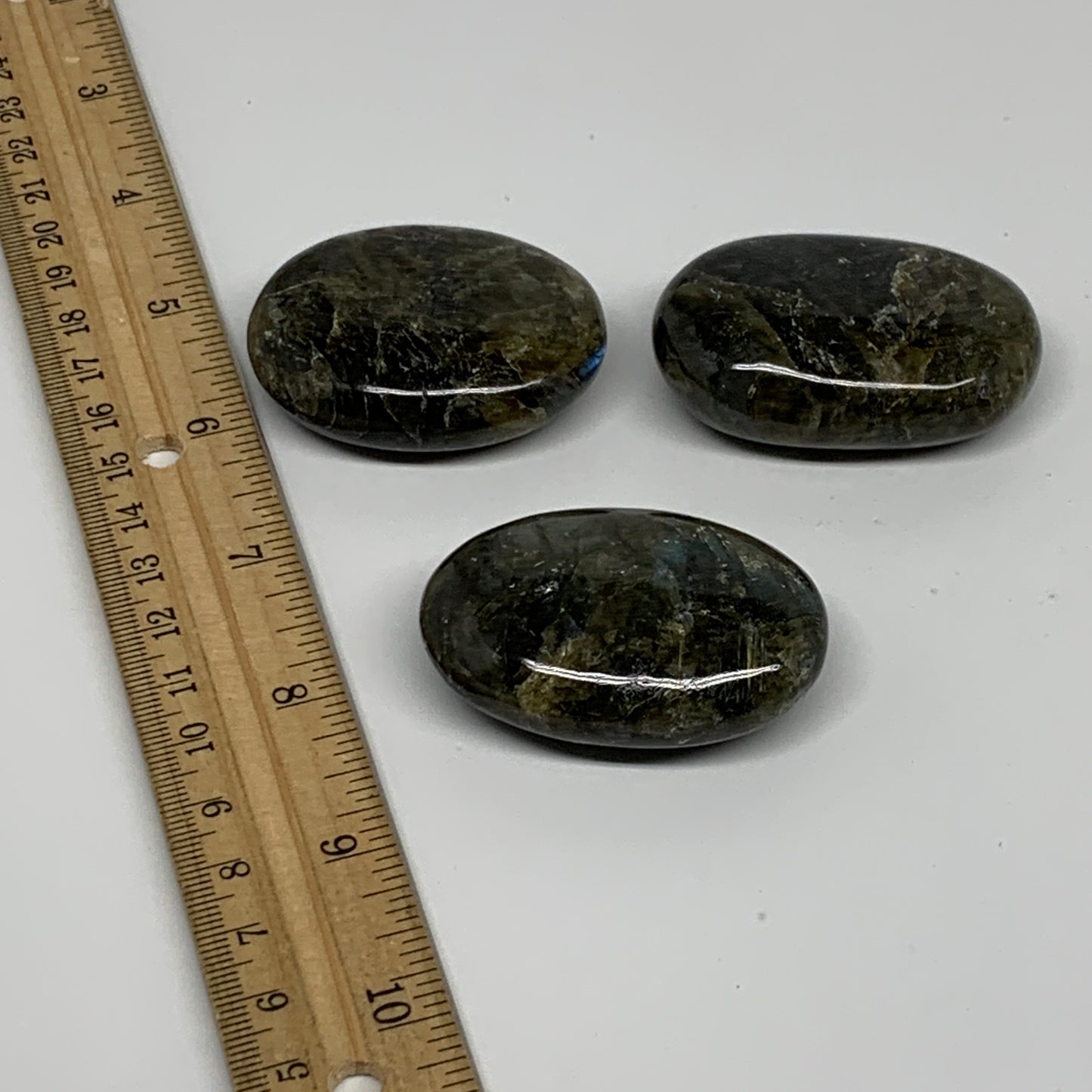 154.7g, 2"-2.1", 3pcs, Labradorite Palm-stone Polished Gemstone, B35547