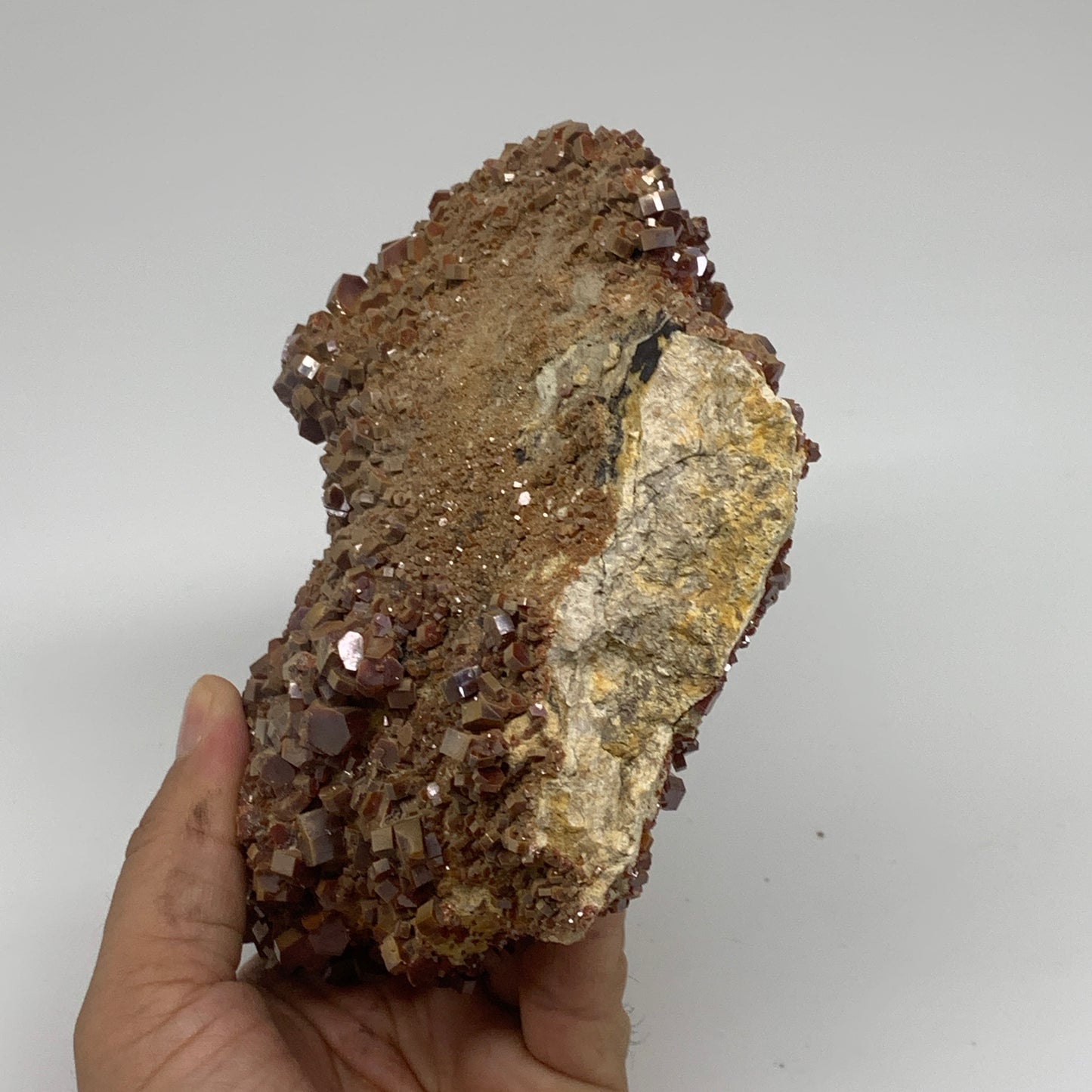 3.95 lbs, 5.6"x5.3"x2.4", Vanadinite Crystals Cluster Mineral Specimens, B34005