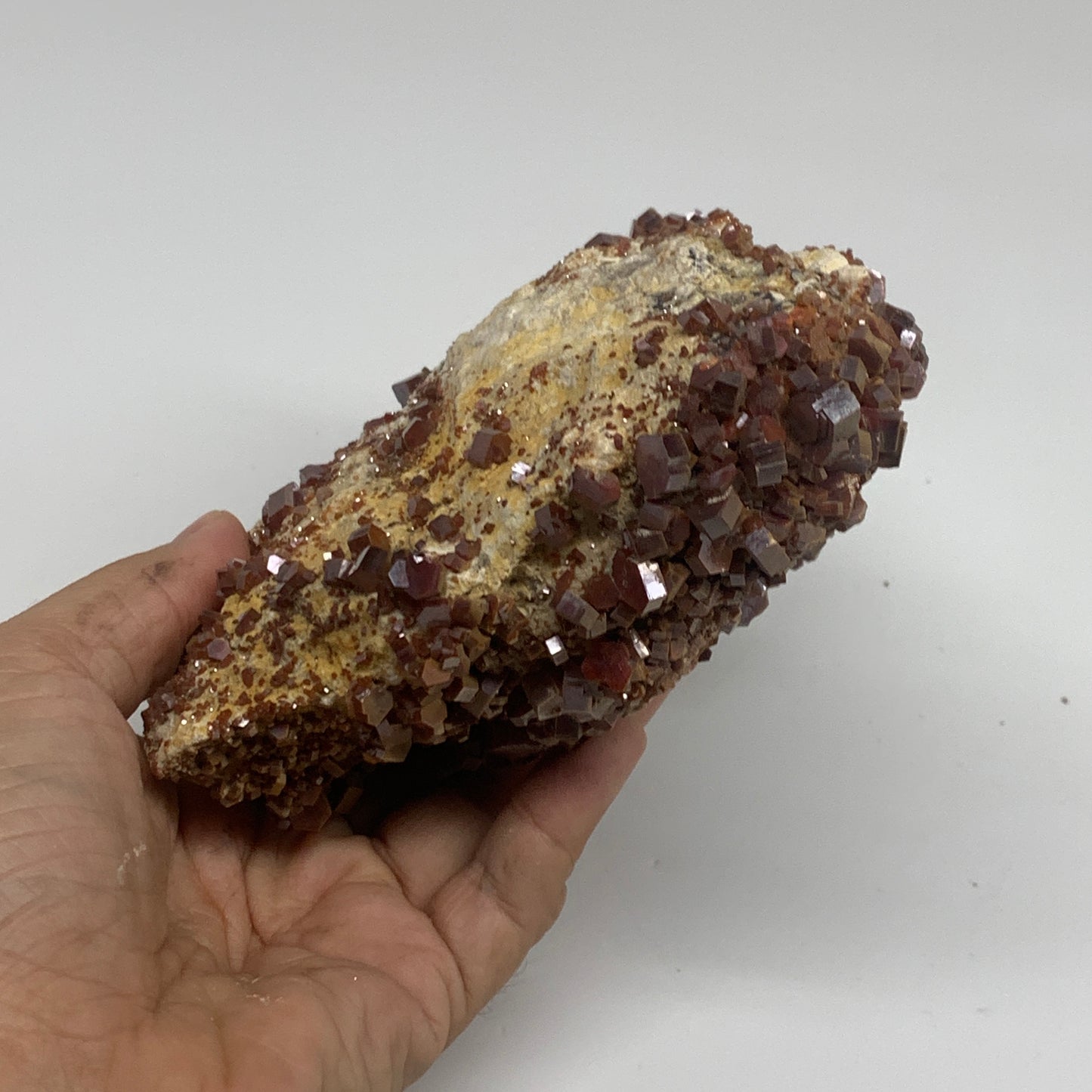 3.95 lbs, 5.6"x5.3"x2.4", Vanadinite Crystals Cluster Mineral Specimens, B34005