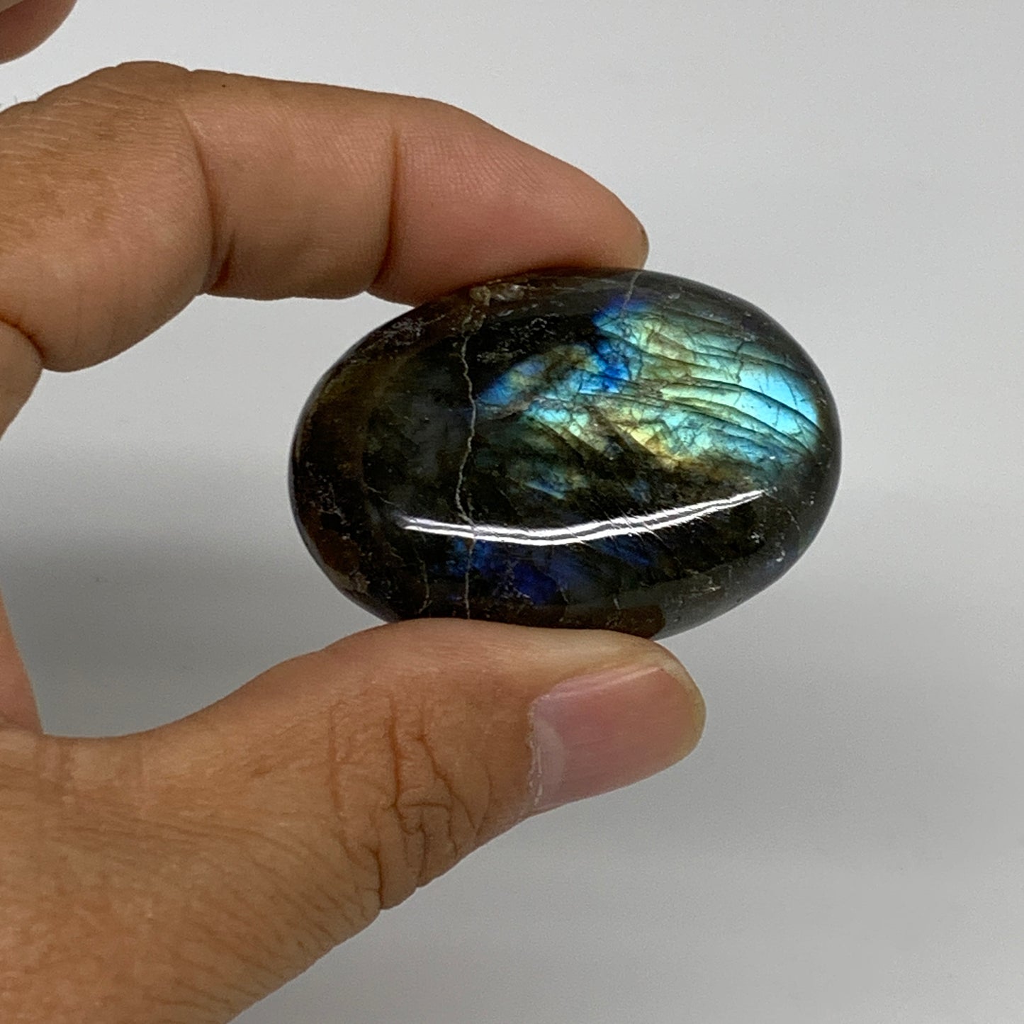 159.9g, 1.8"-2", 4pcs, Labradorite Palm-stone Polished Gemstone, B35551