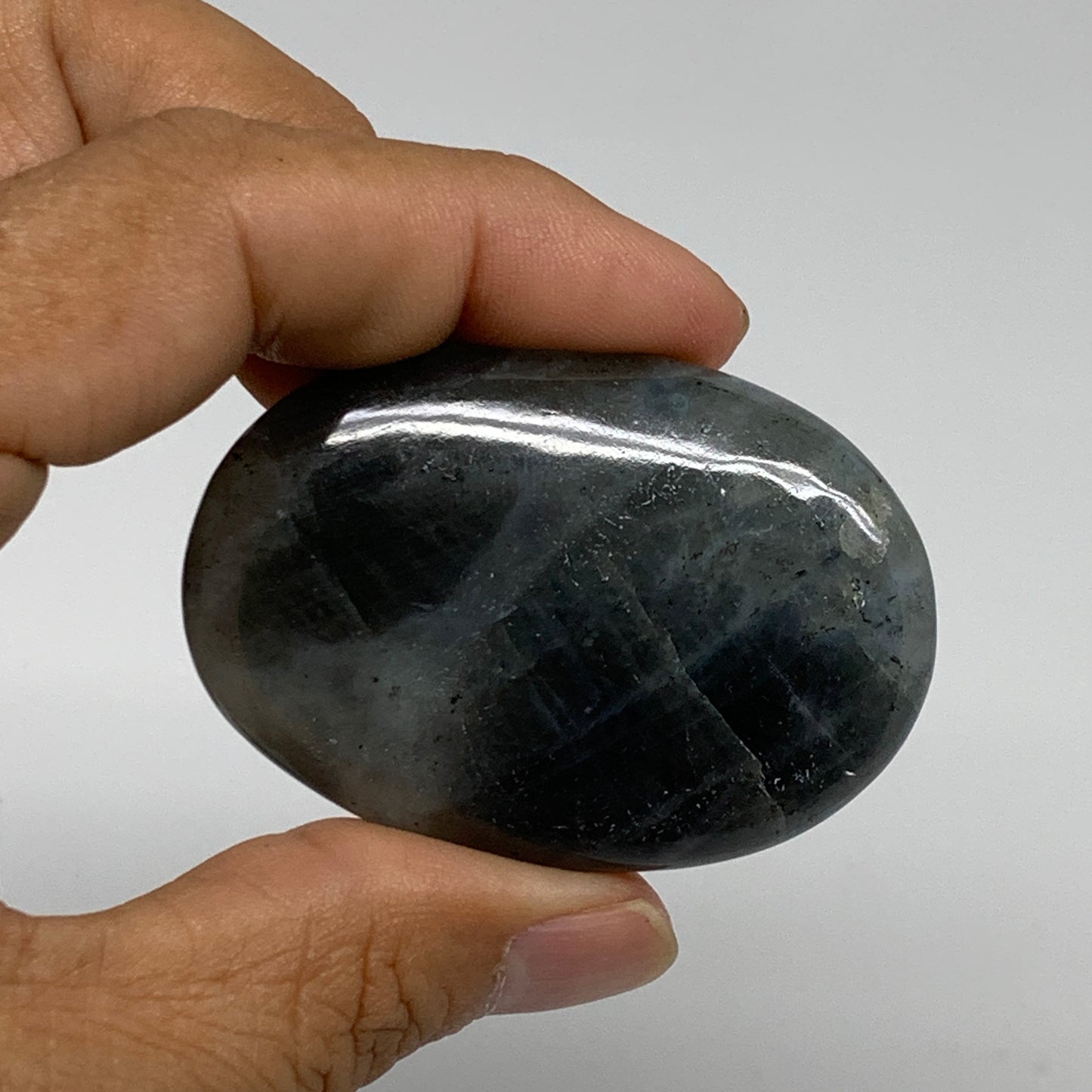 174.7g, 2.2"-2.3", 3pcs, Labradorite Palm-stone Polished Gemstone, B35554