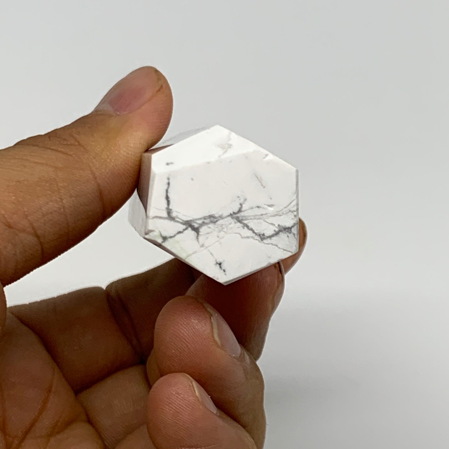 82.1g, 3.3"x0.9"x0.8", Natural Howlite Point Tower Obelisk Crystal, B29085