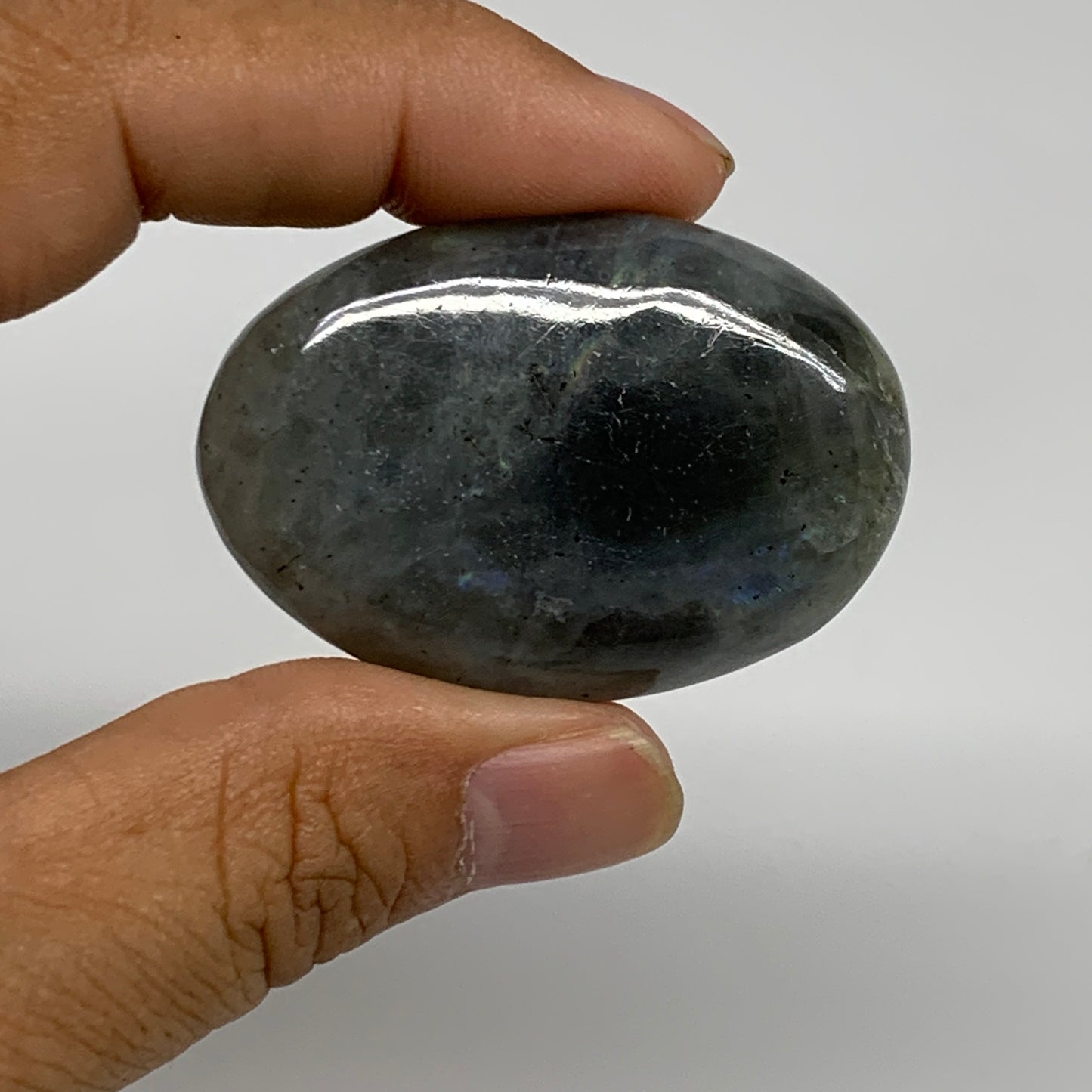 208.9g, 1.7"-2", 5pcs, Labradorite Palm-stone Tumbled Reiki, B35557