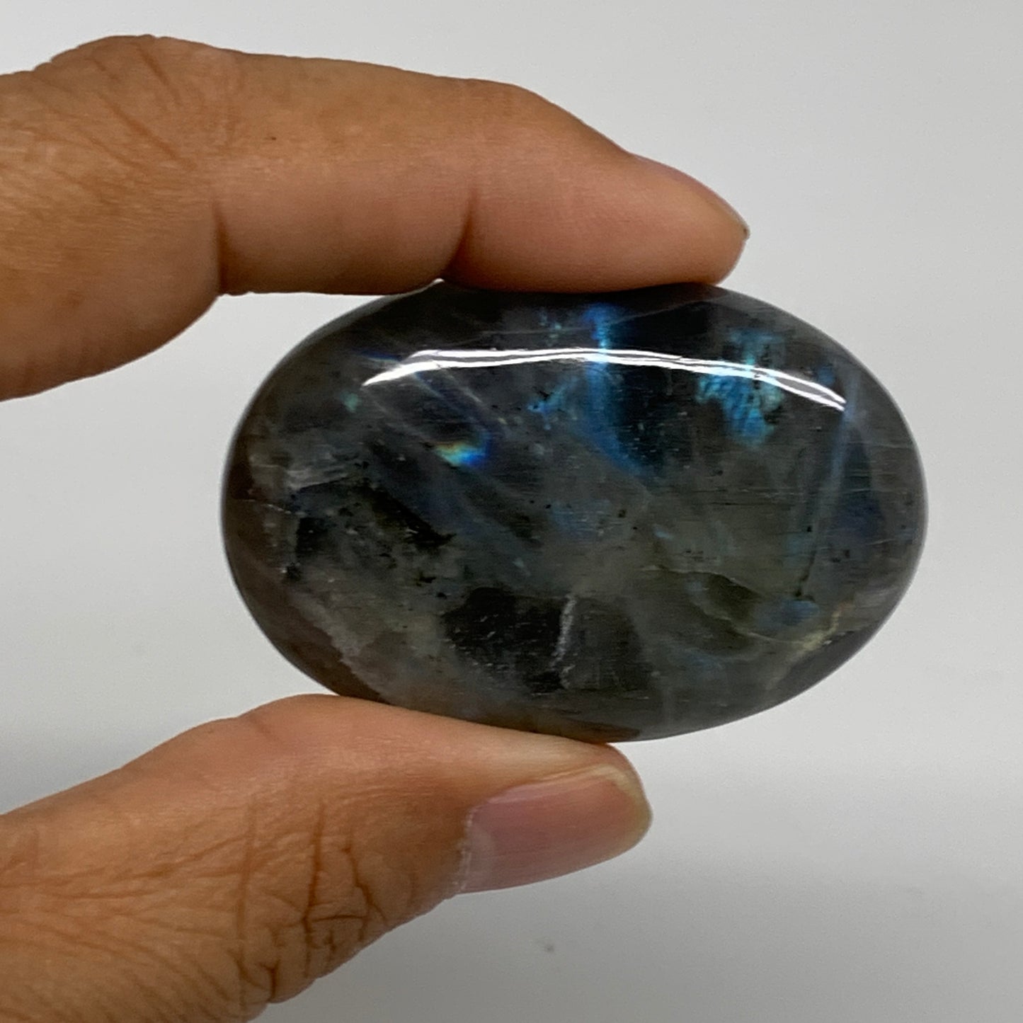 208.9g, 1.7"-2", 5pcs, Labradorite Palm-stone Tumbled Reiki, B35557