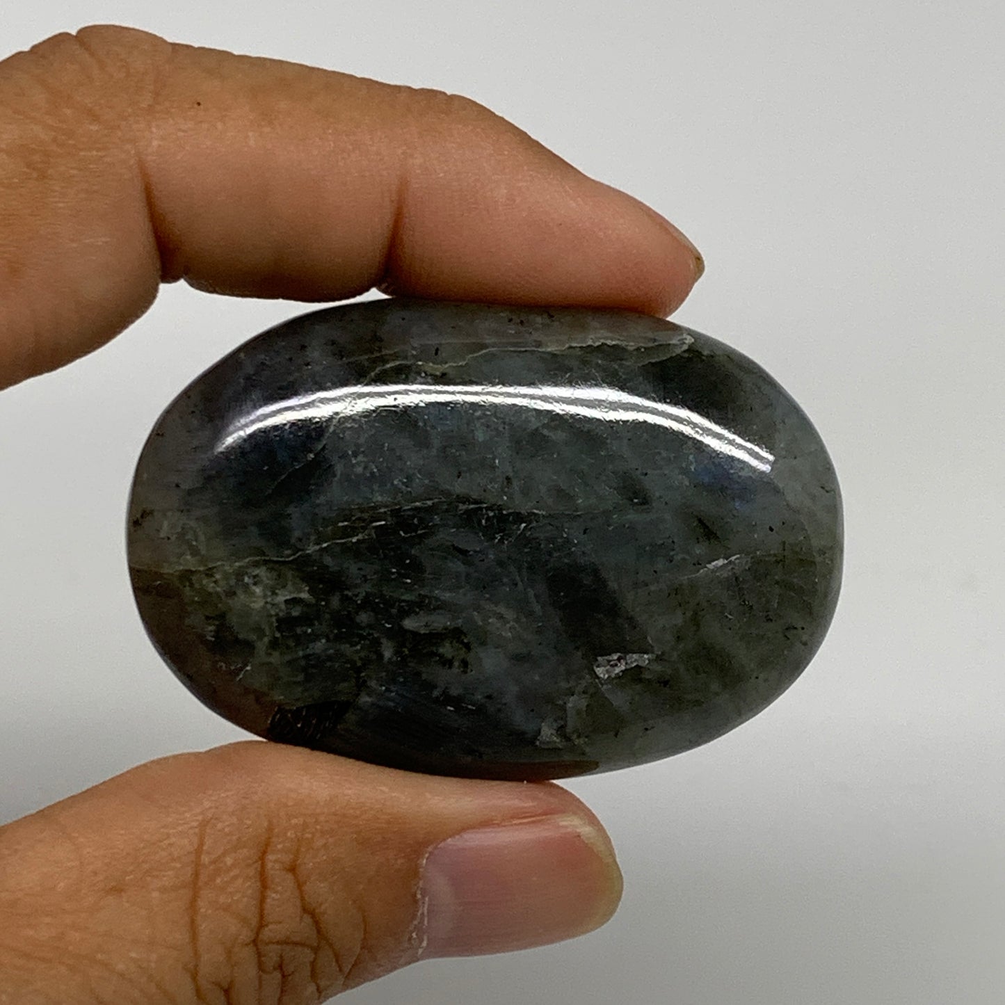 208.9g, 1.7"-2", 5pcs, Labradorite Palm-stone Tumbled Reiki, B35557