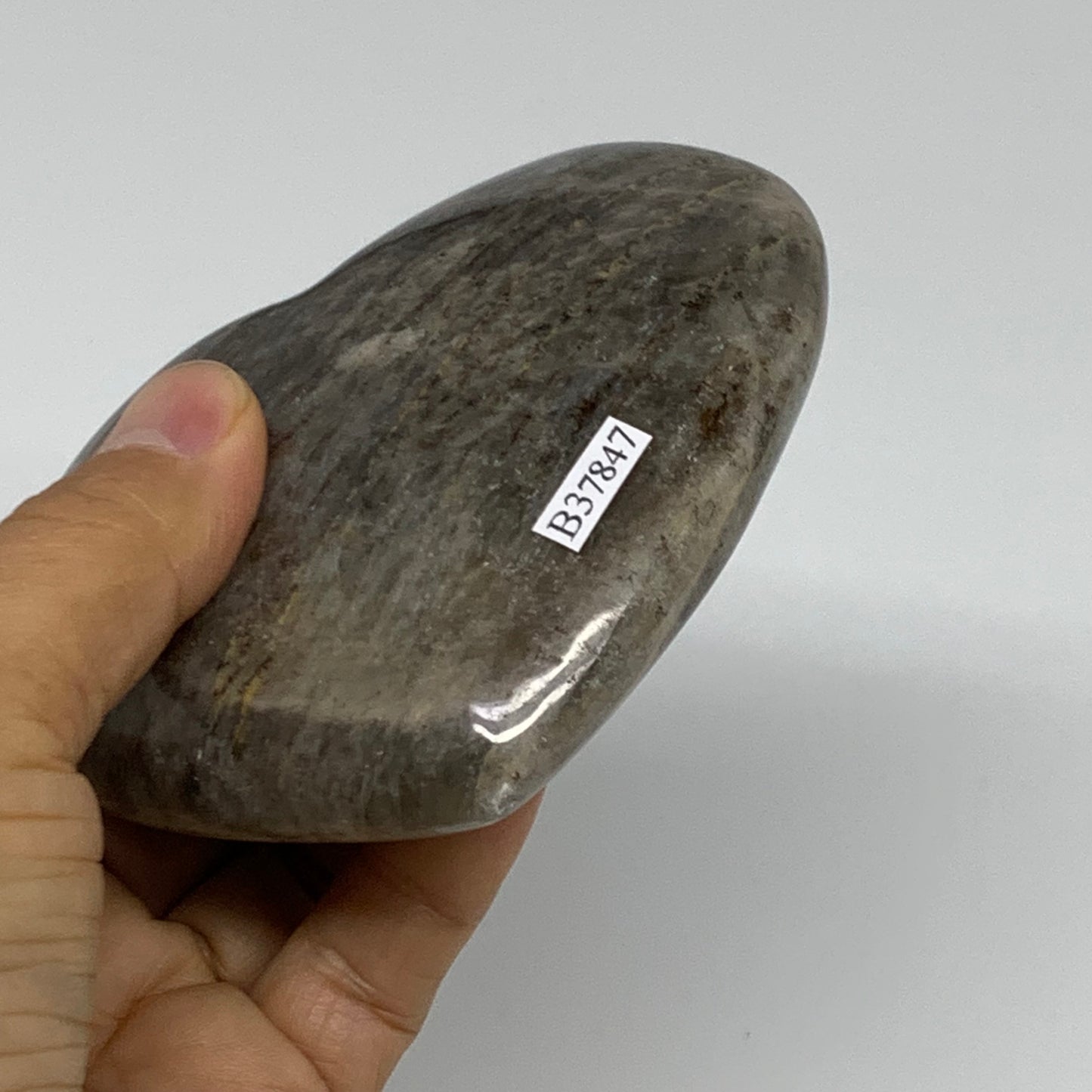 0.80 lbs, 3.5"x3.9"x1.3", Black Moonstone Heart Polished Crystal Decor, B37847