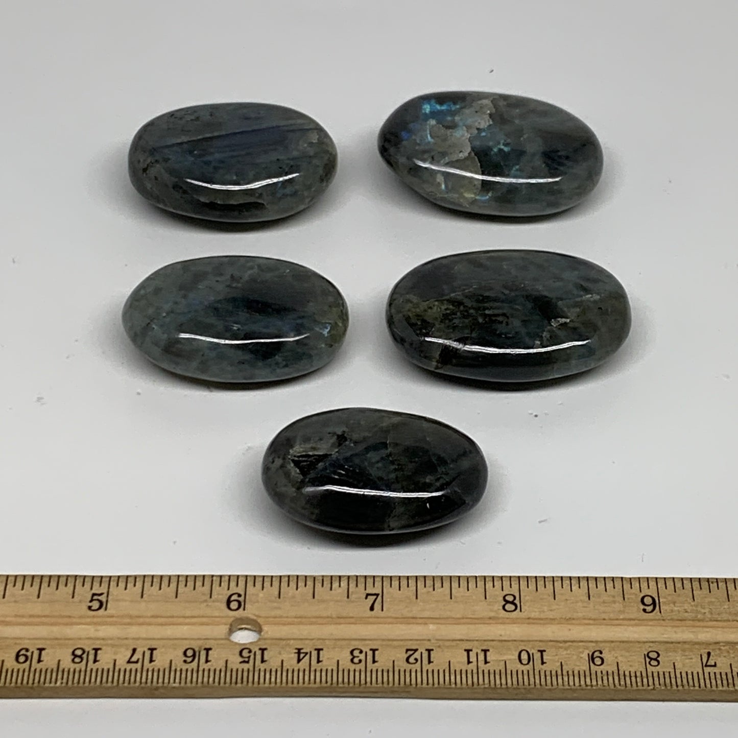 208.9g, 1.7"-2", 5pcs, Labradorite Palm-stone Tumbled Reiki, B35557