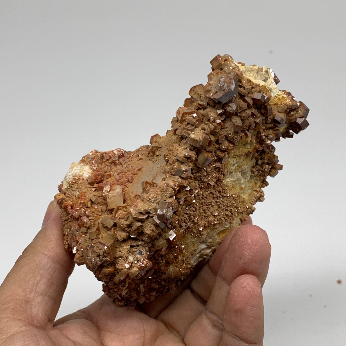 0.92 lbs, 3.9"x2.7"x2.1", Vanadinite Crystals Cluster Mineral Specimens, B34016