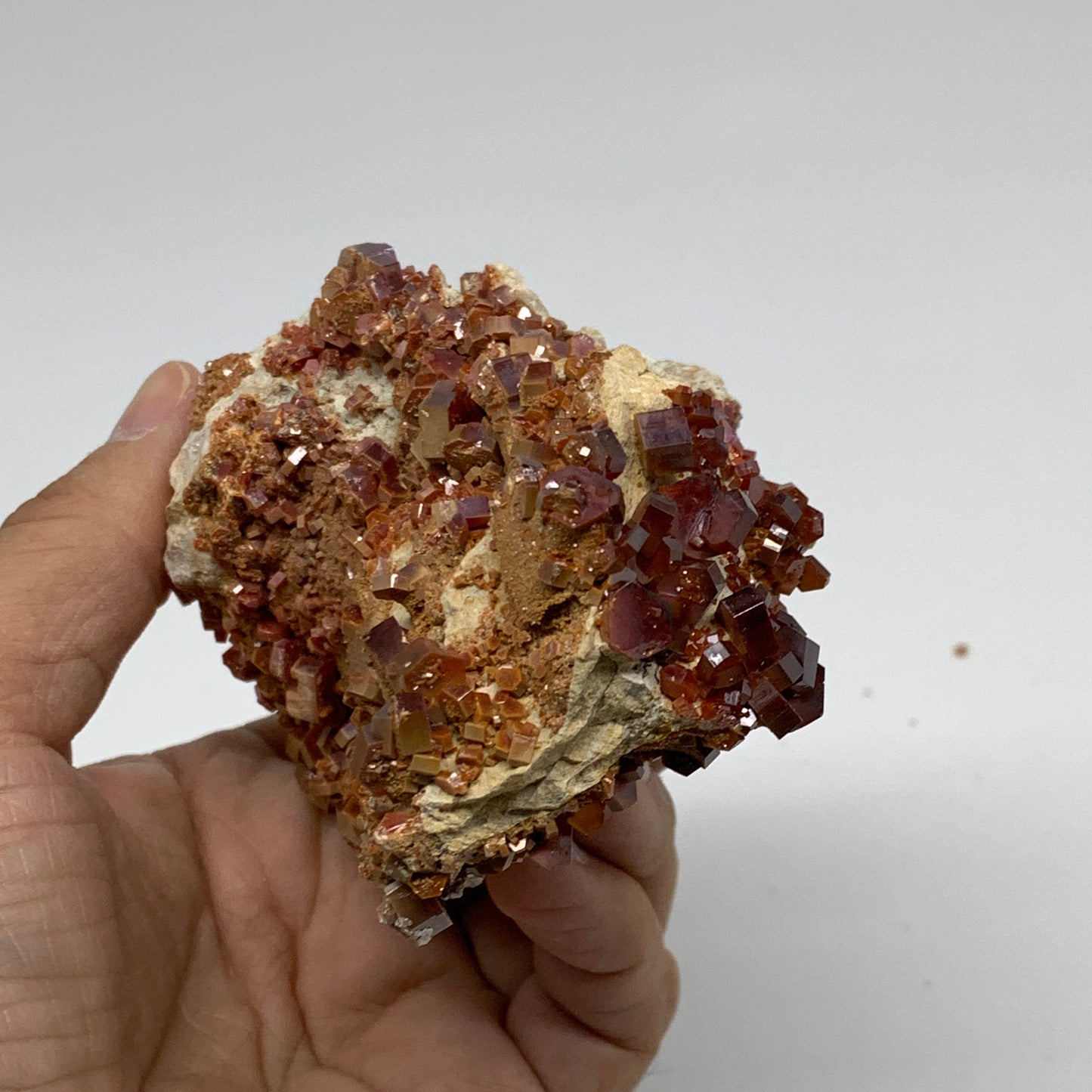 0.92 lbs, 3.9"x2.7"x2.1", Vanadinite Crystals Cluster Mineral Specimens, B34016