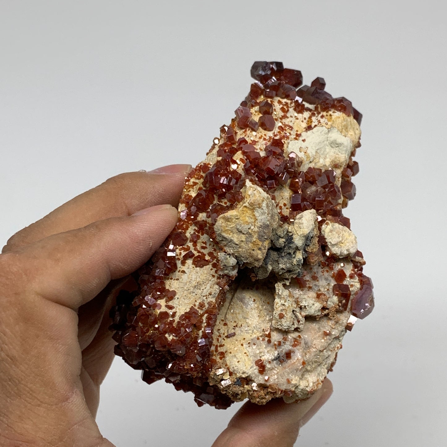 0.92 lbs, 3.9"x2.7"x2.1", Vanadinite Crystals Cluster Mineral Specimens, B34016