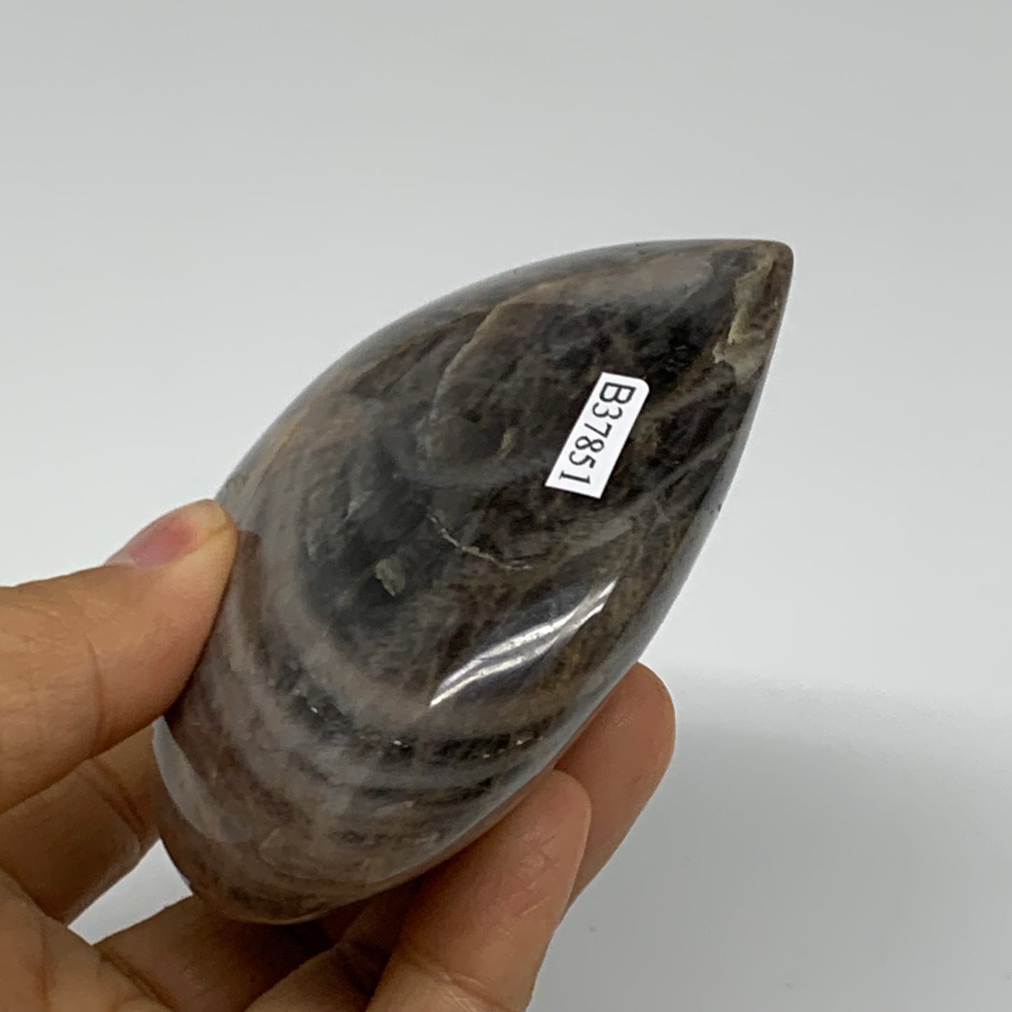 0.68 lbs, 3.3"x3.7"x1.3", Black Moonstone Heart Polished Crystal Decor, B37851