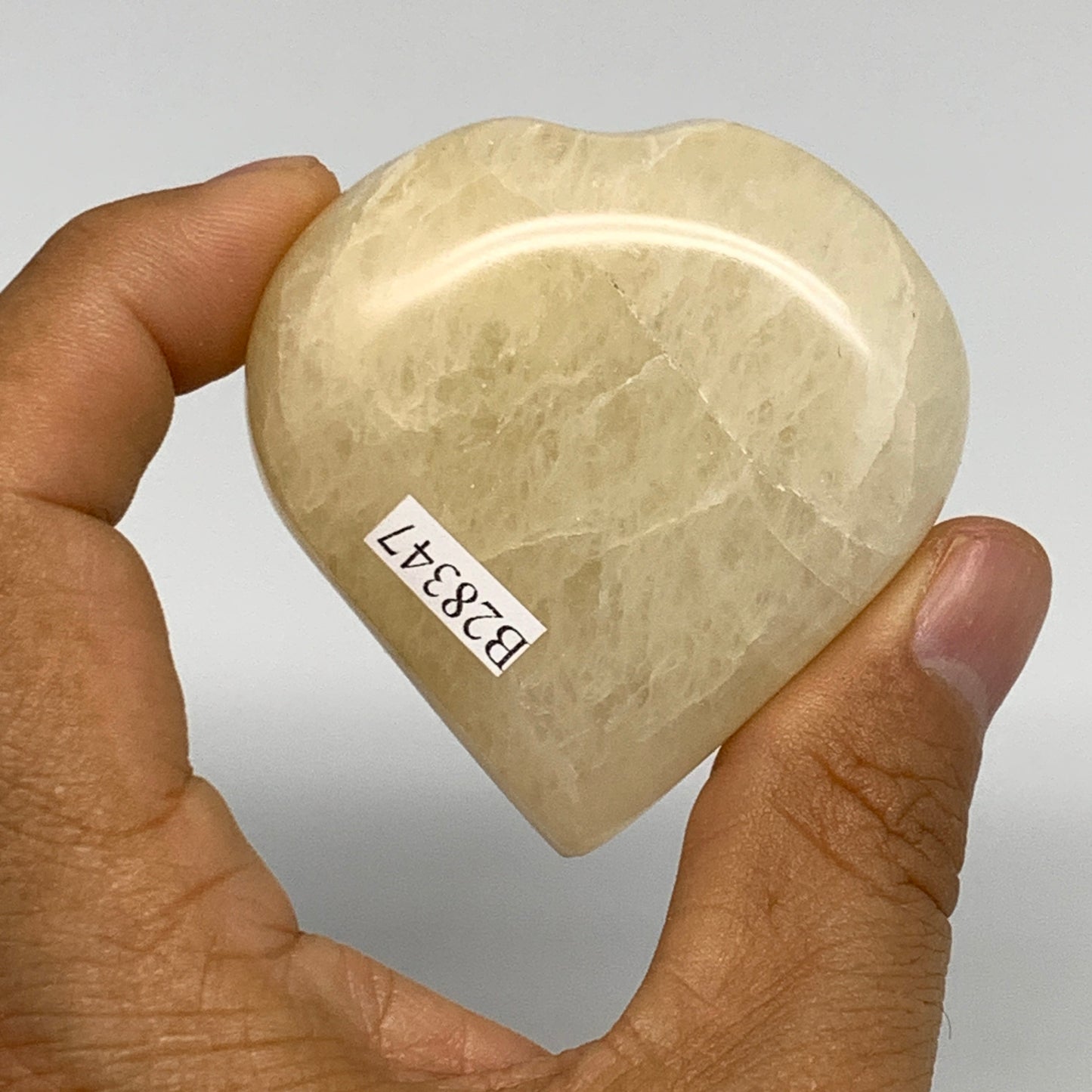 104g,2.2"x2.1"x0.9" Natural Yellow Aventurine Heart Crystal Stone @India, B28347