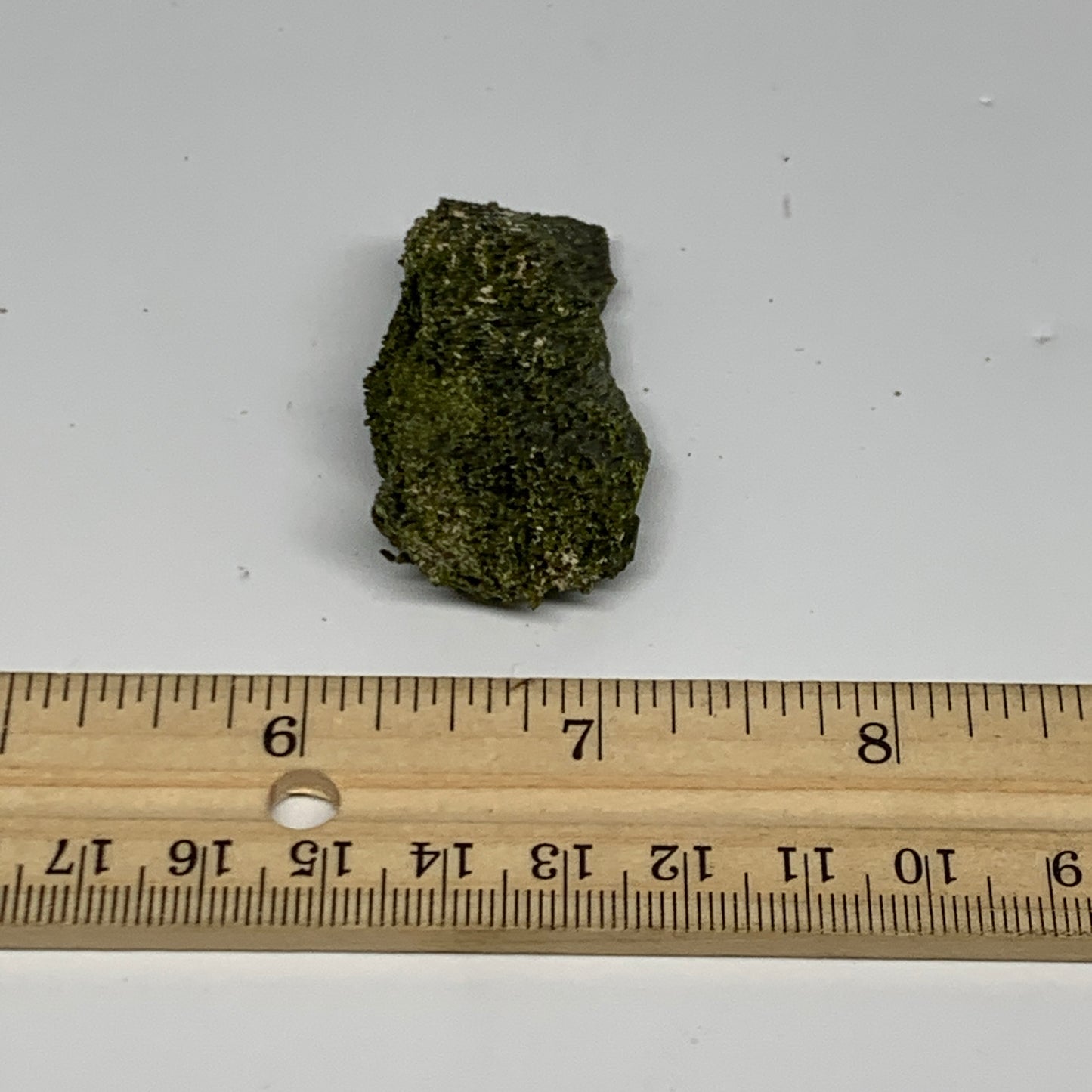 25g, 1.8"x1"x0.5",Green Epidote Custer/Leaf Mineral Specimen @Pakistan,B27553
