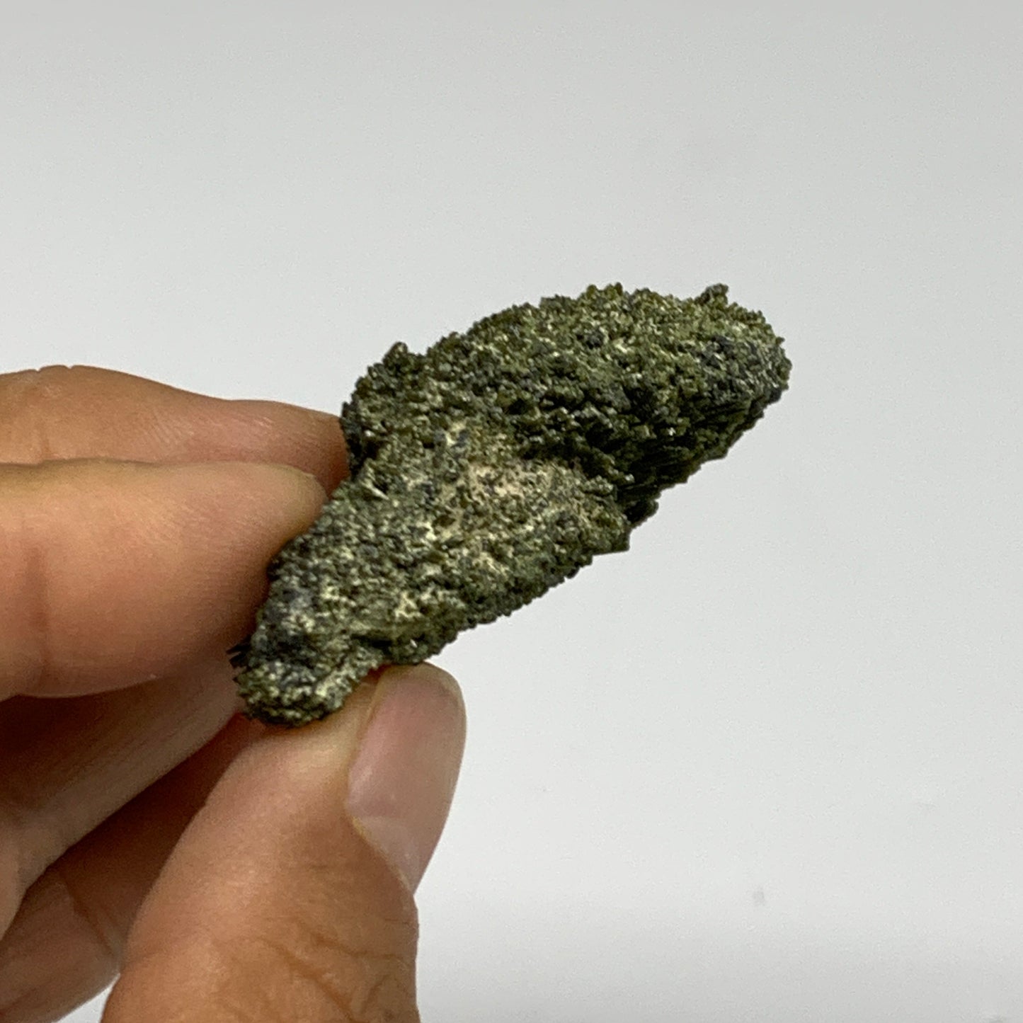 35.6g, 1.7"x1.9"x0.7",Green Epidote Custer/Leaf Mineral Specimen @Pakistan,B2755