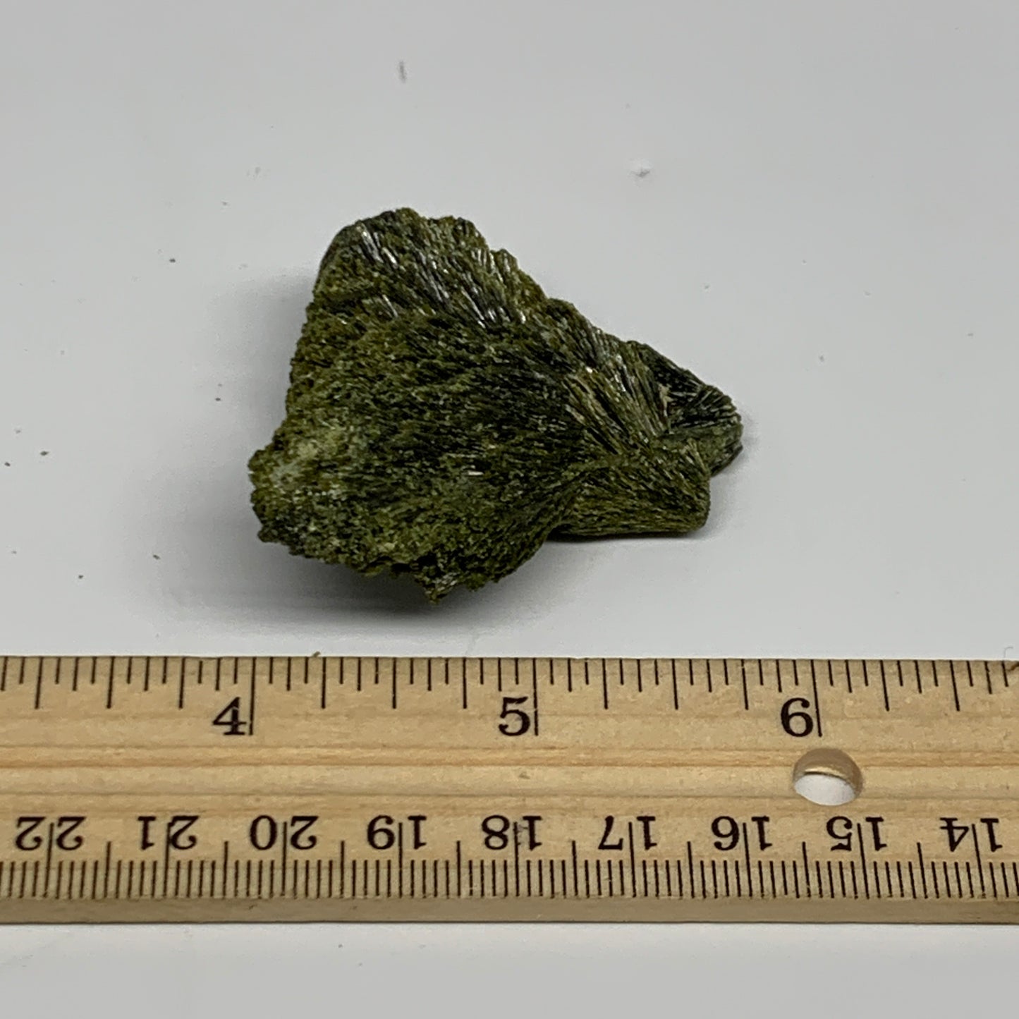 35.6g, 1.7"x1.9"x0.7",Green Epidote Custer/Leaf Mineral Specimen @Pakistan,B2755