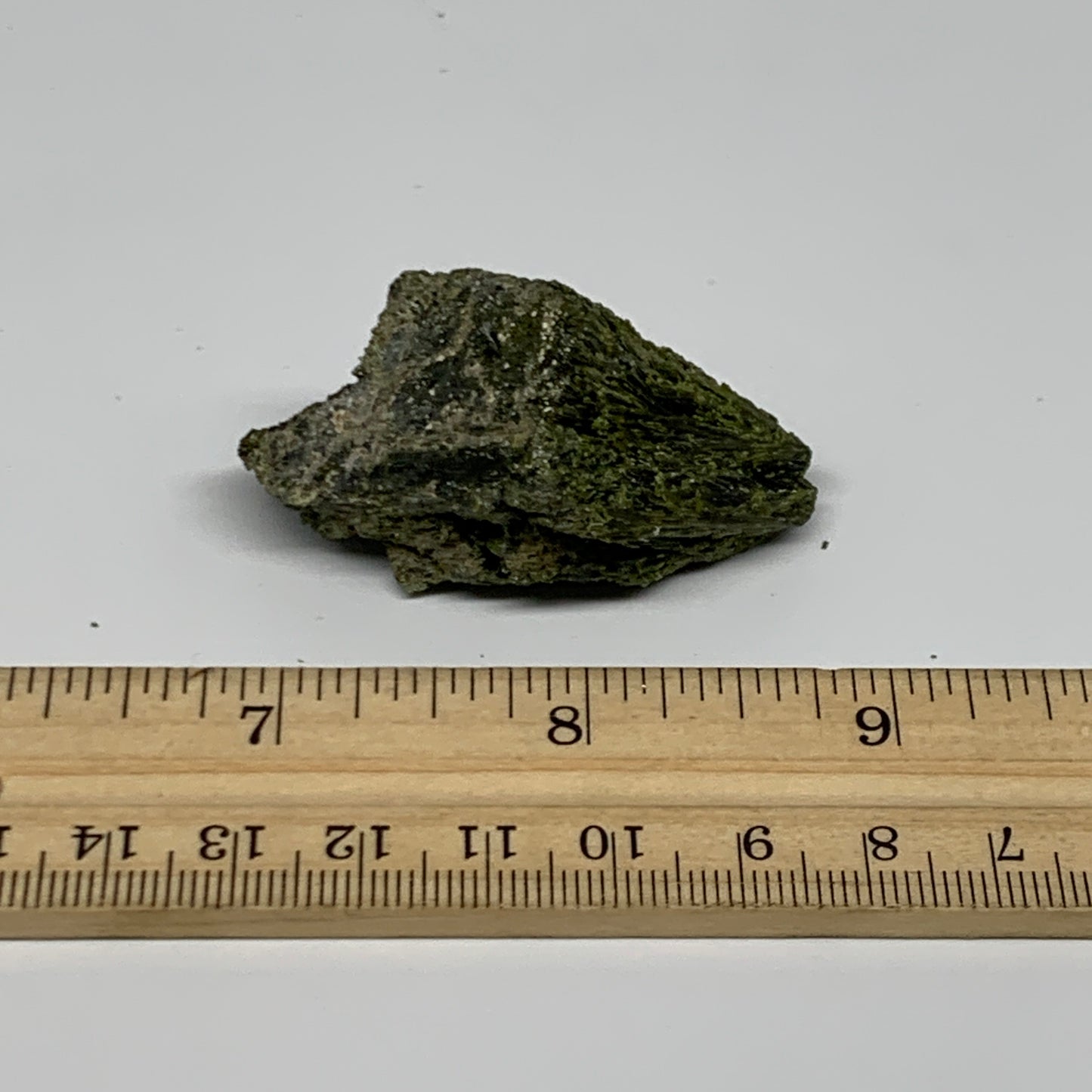 31.5g, 2"x1"x1",Green Epidote Custer/Leaf Mineral Specimen @Pakistan,B27559